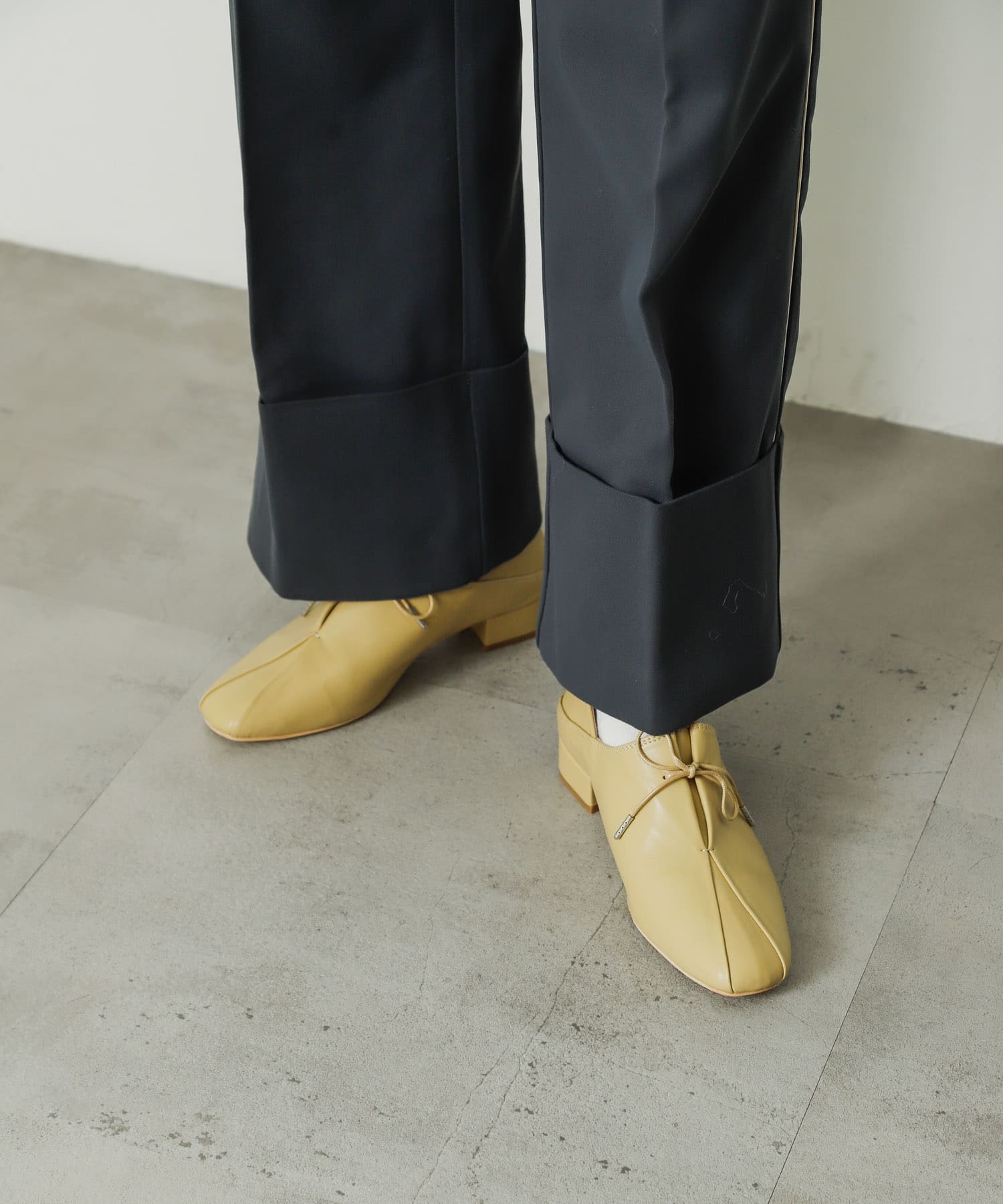 タックリボンステップオンシューズ BEIGE M