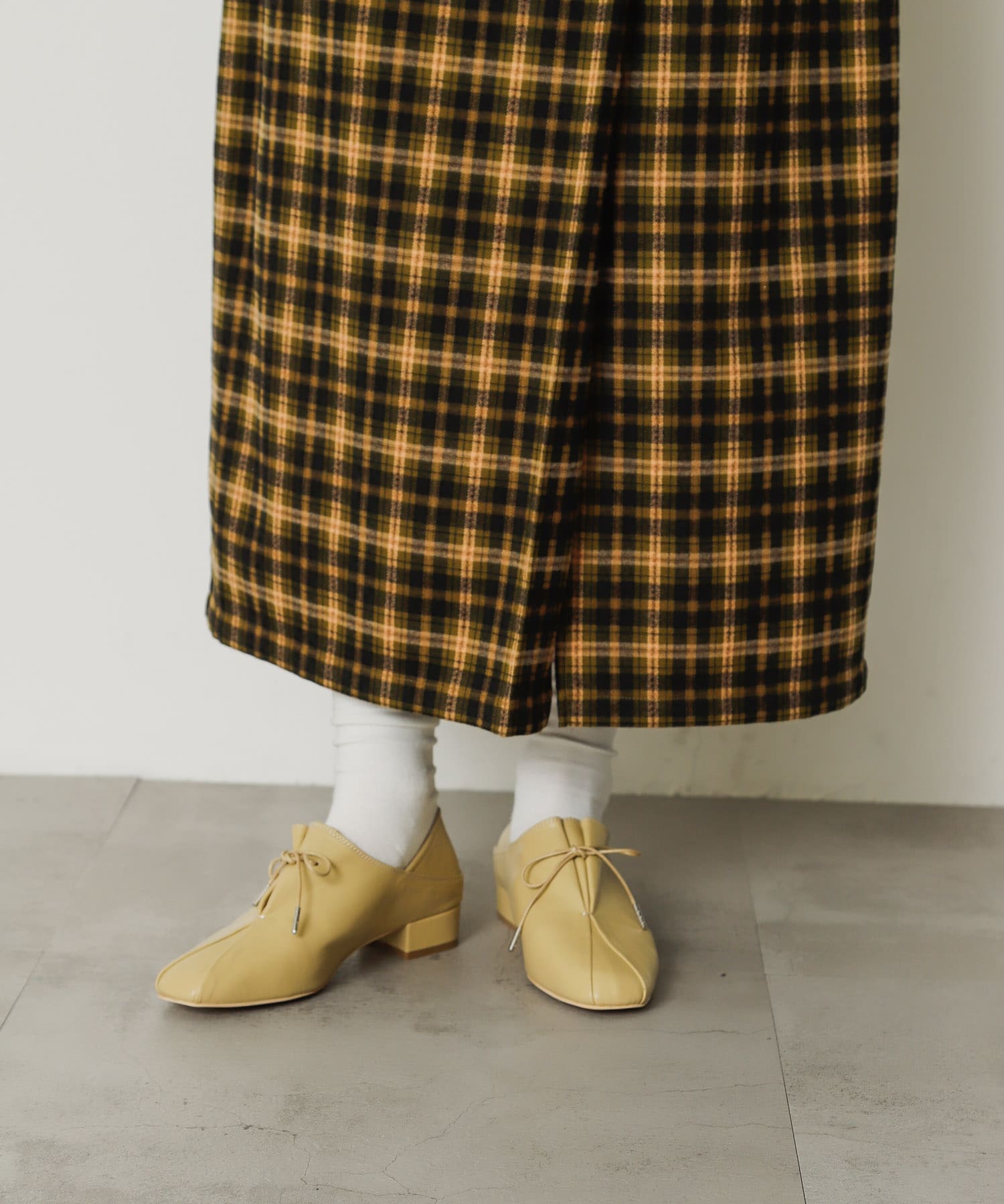 タックリボンステップオンシューズ BEIGE M