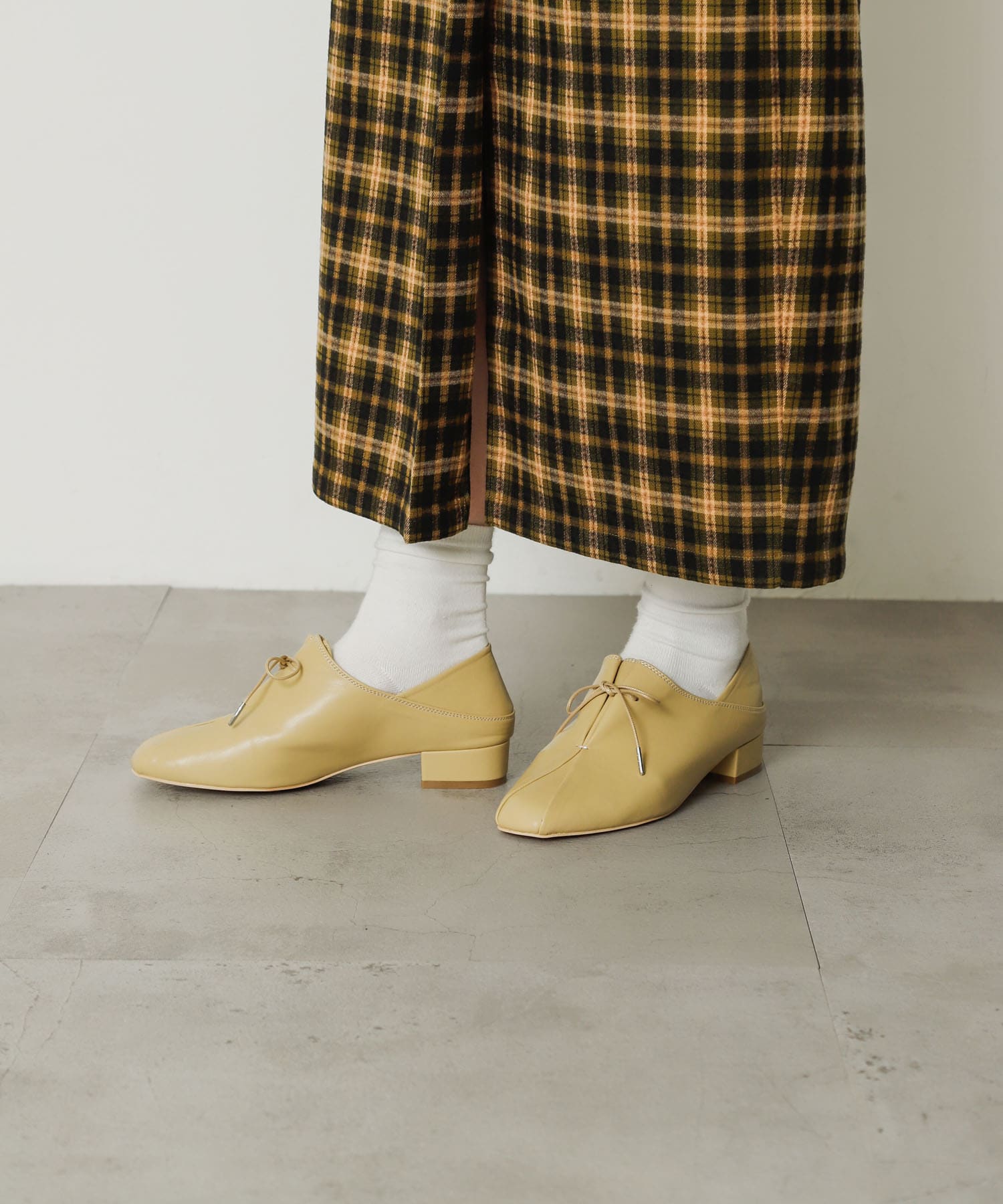タックリボンステップオンシューズ BEIGE M