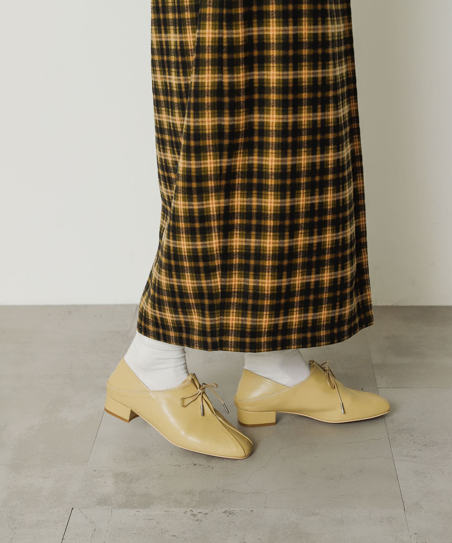 タックリボンステップオンシューズ BEIGE M