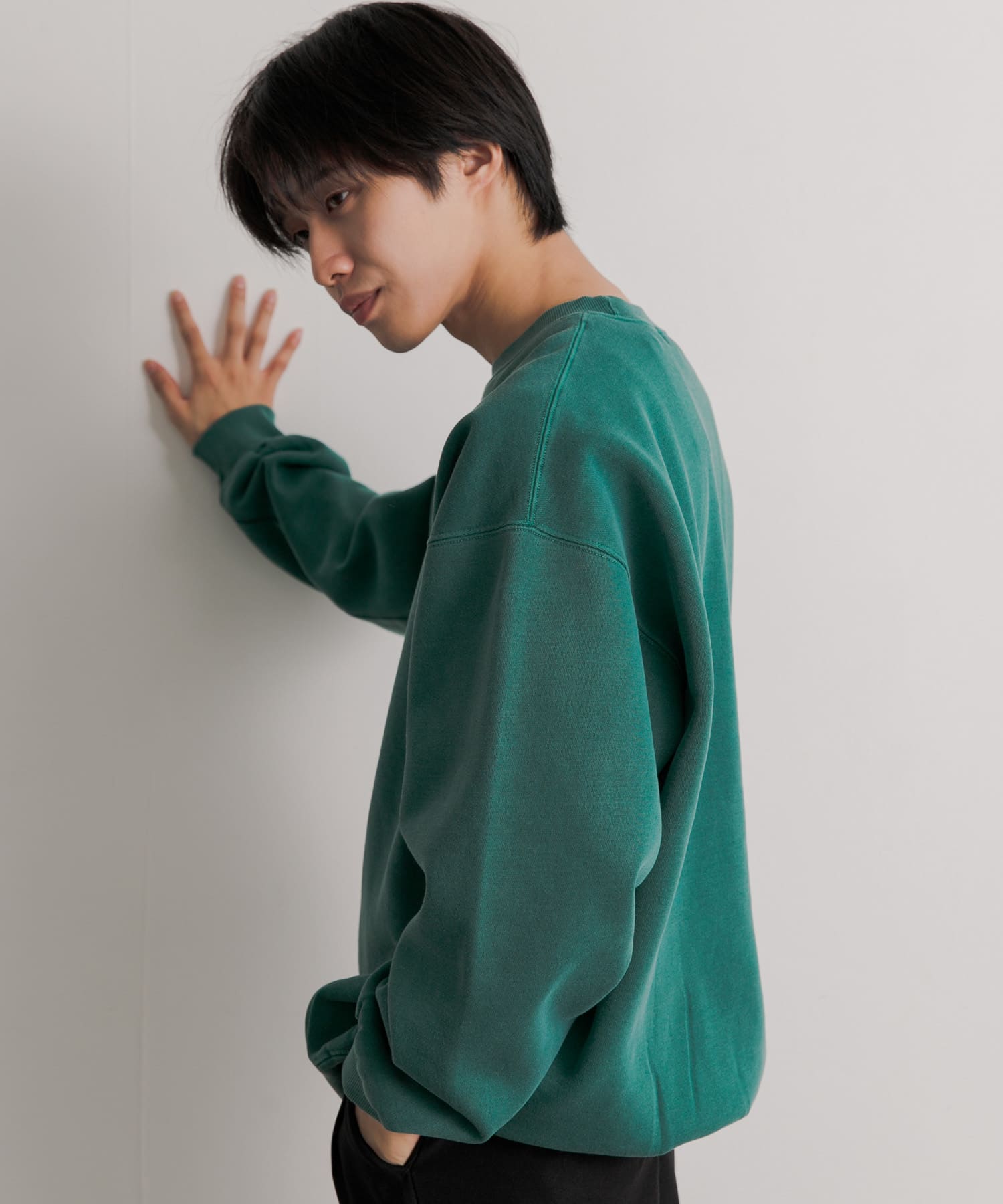 GREEN