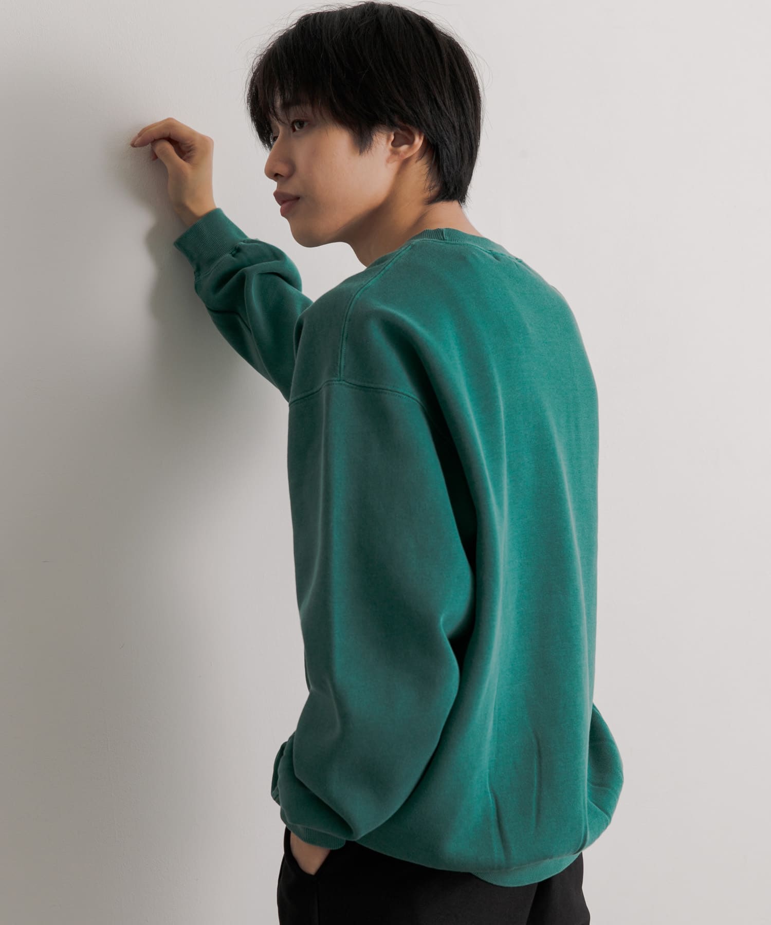 GREEN