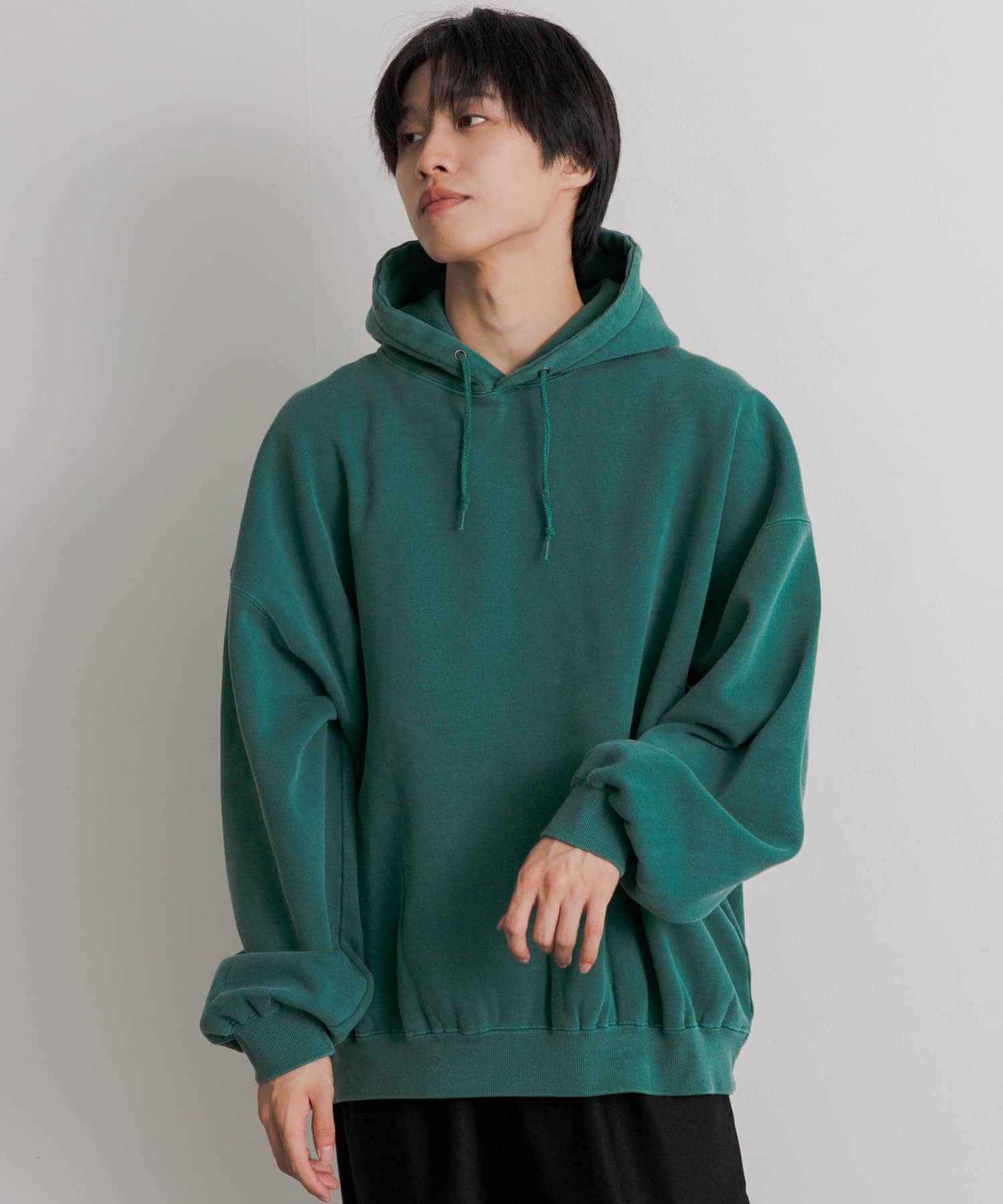 GREEN
