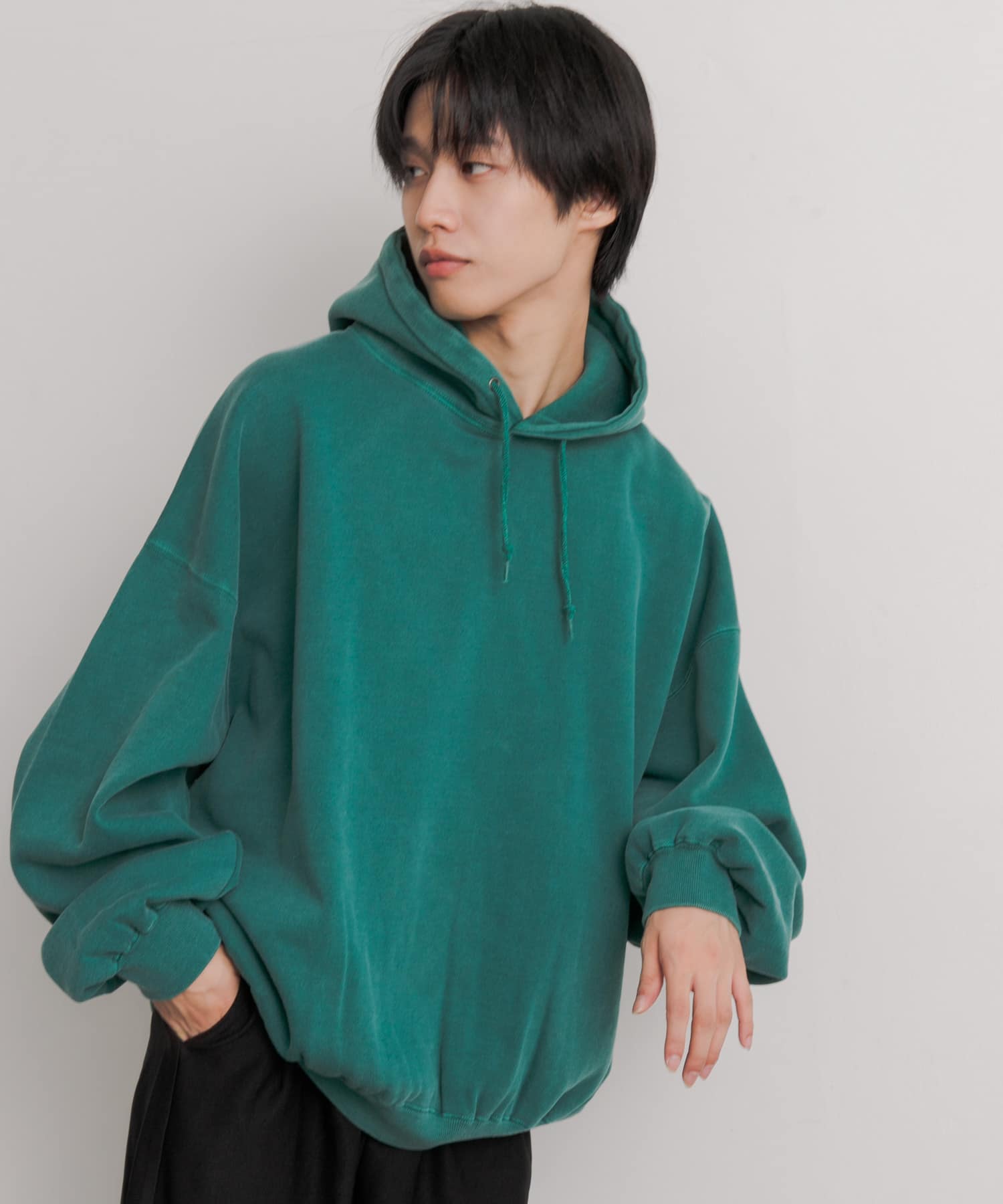 GREEN