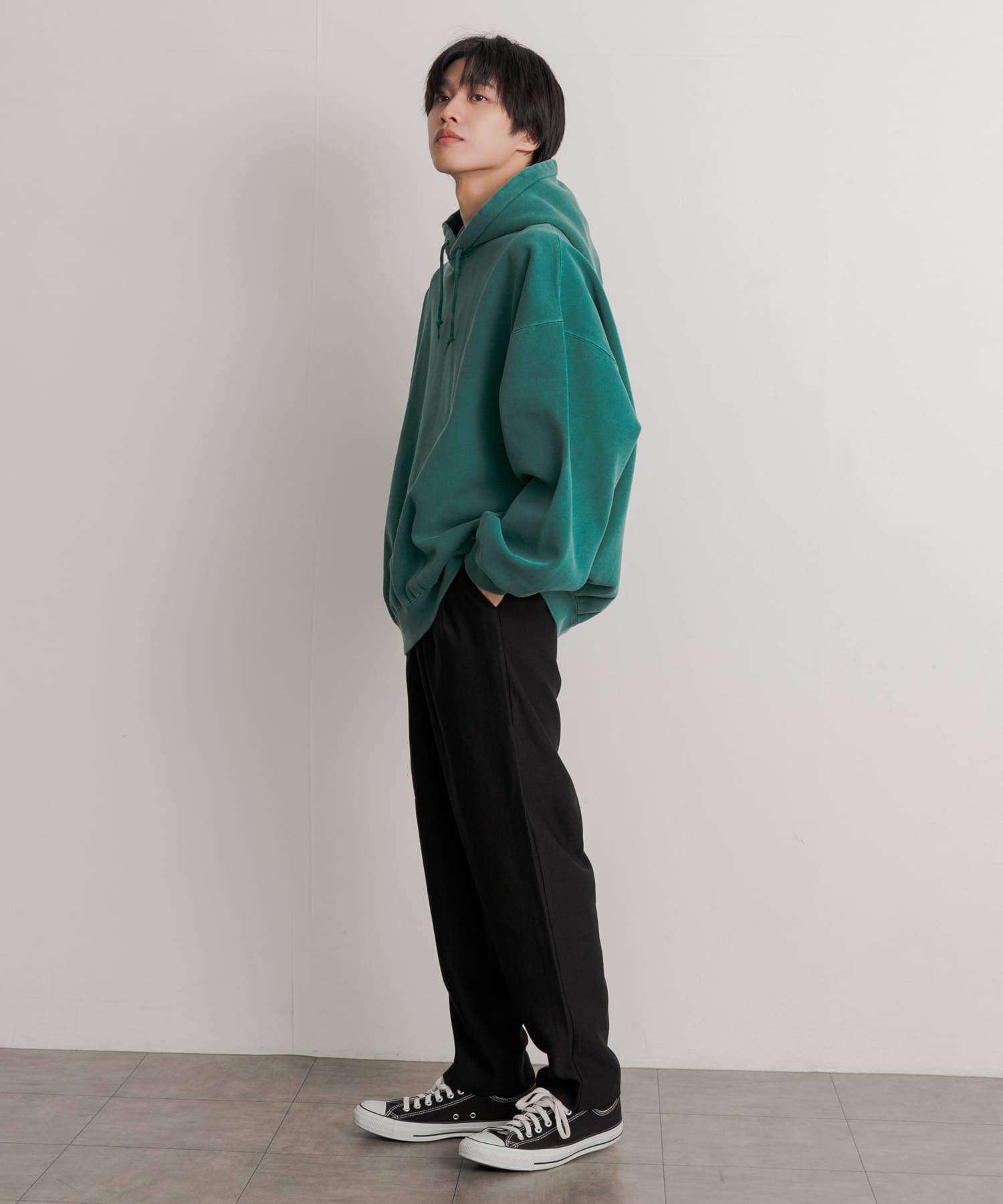GREEN