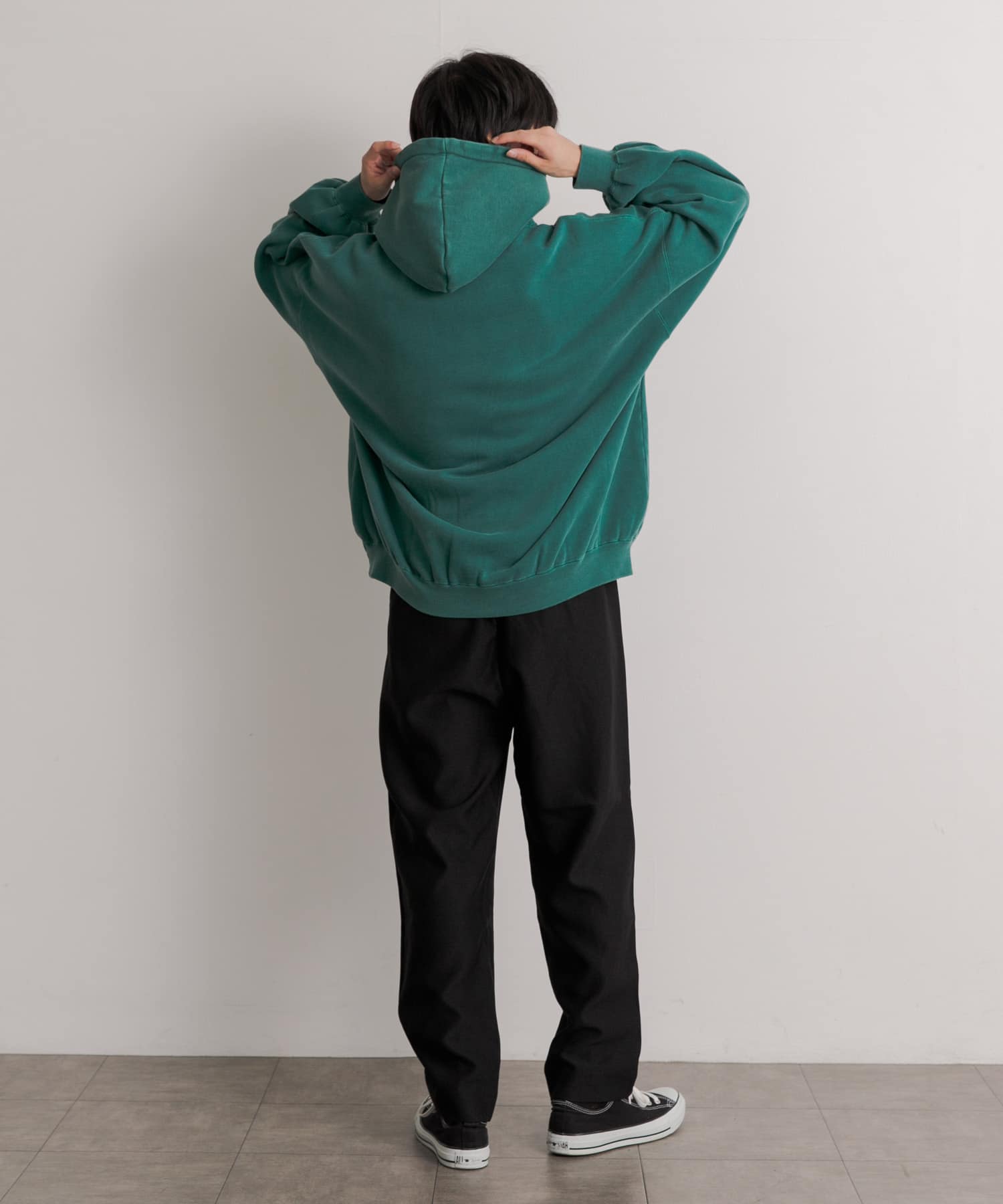 GREEN