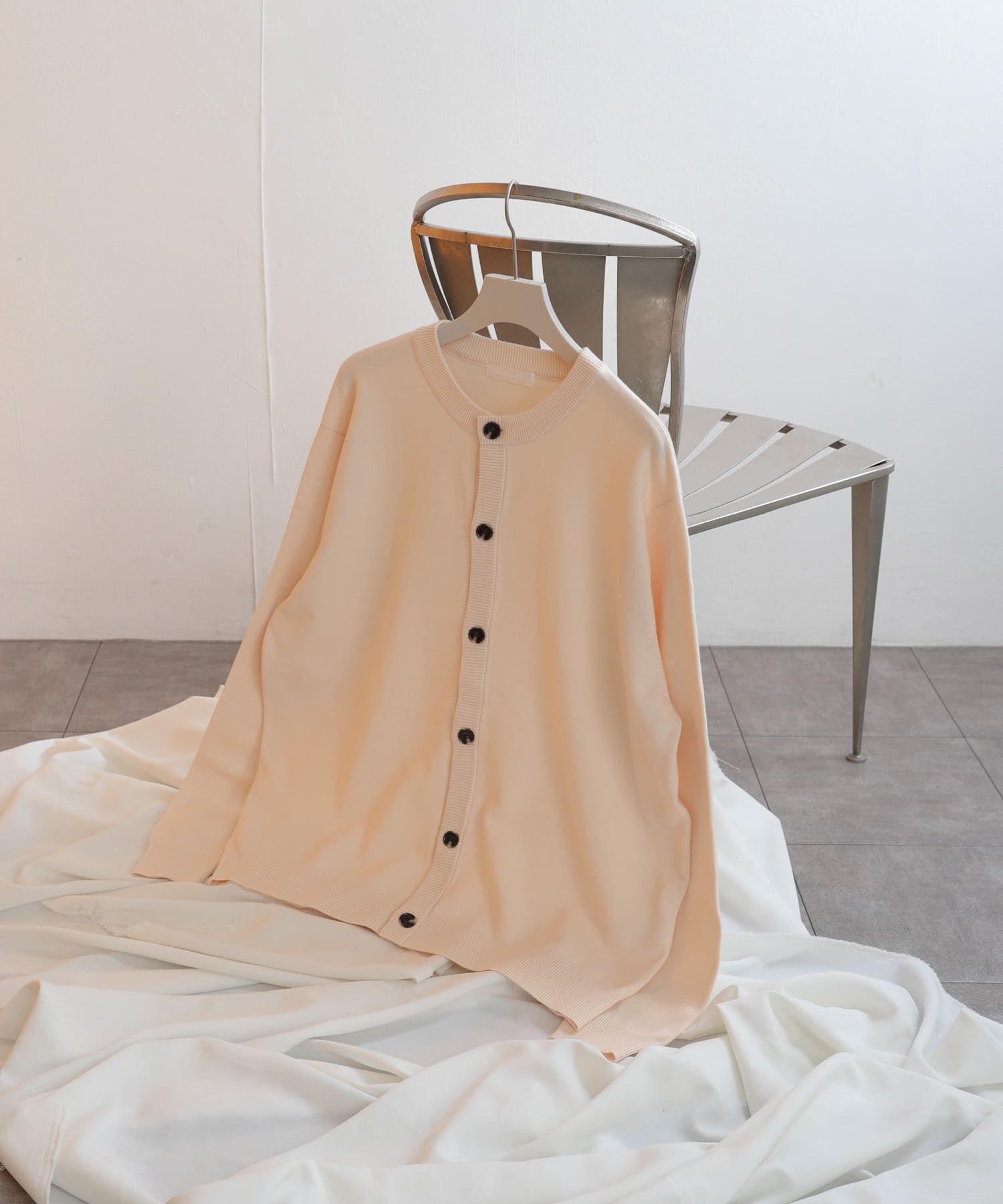 ストレッチクルーネックカーディガン IVORY M