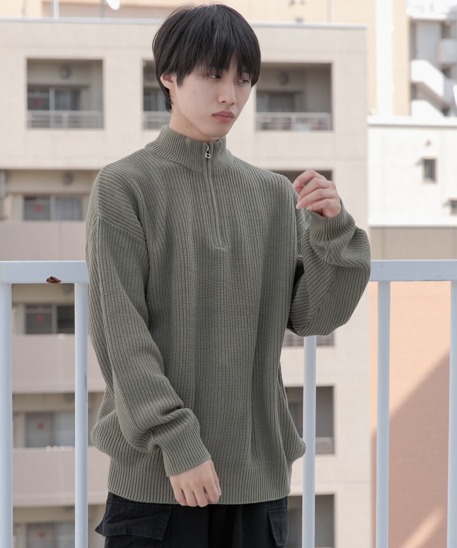 KHAKI