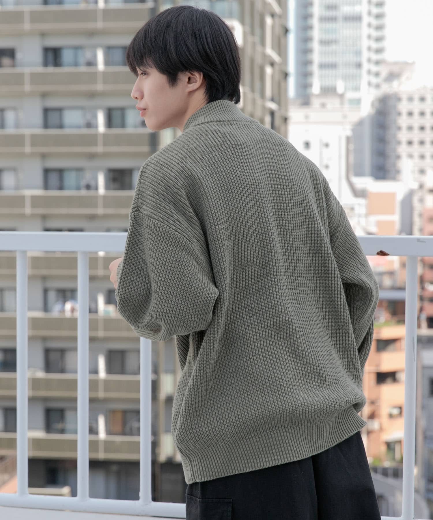 KHAKI