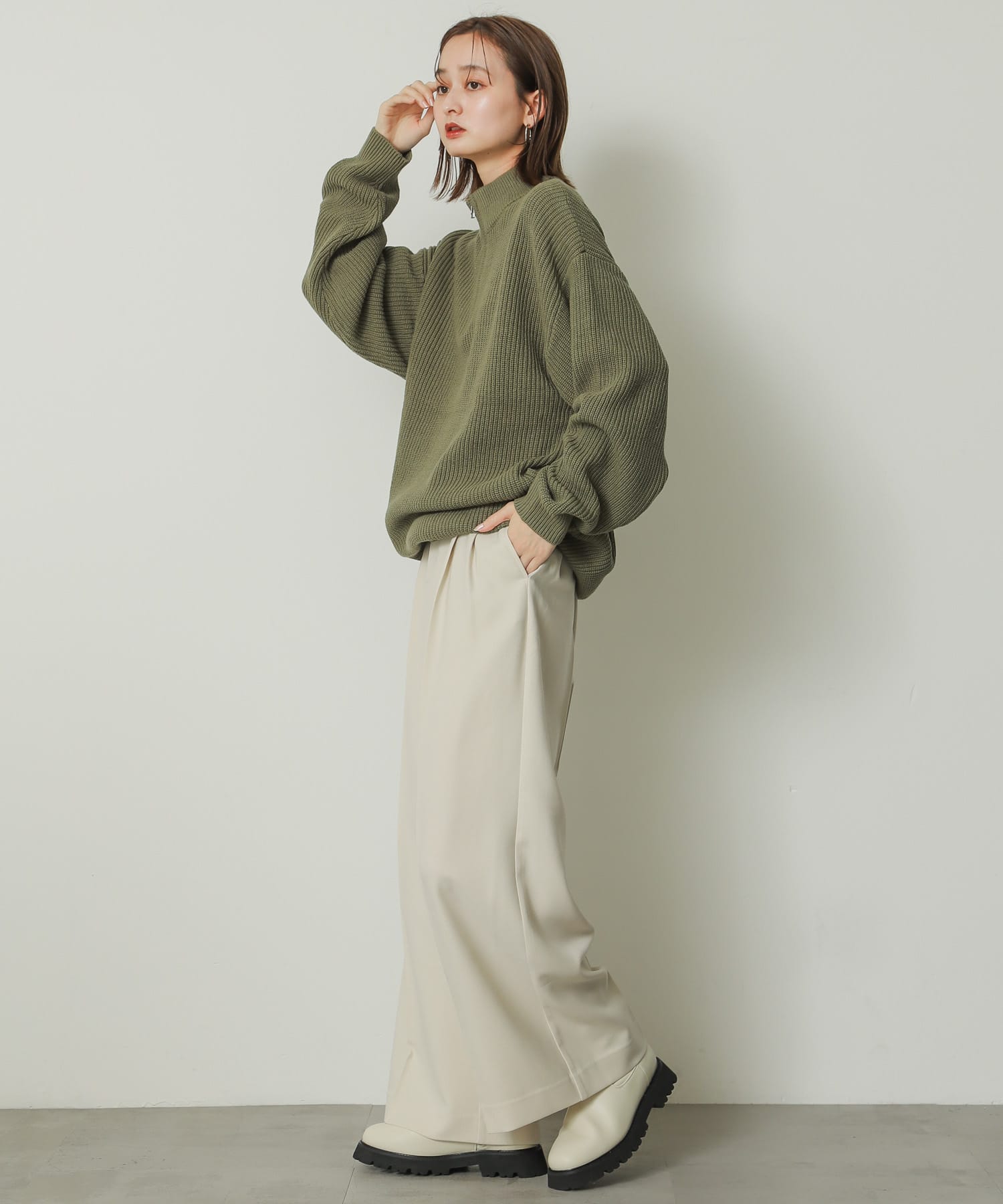 KHAKI