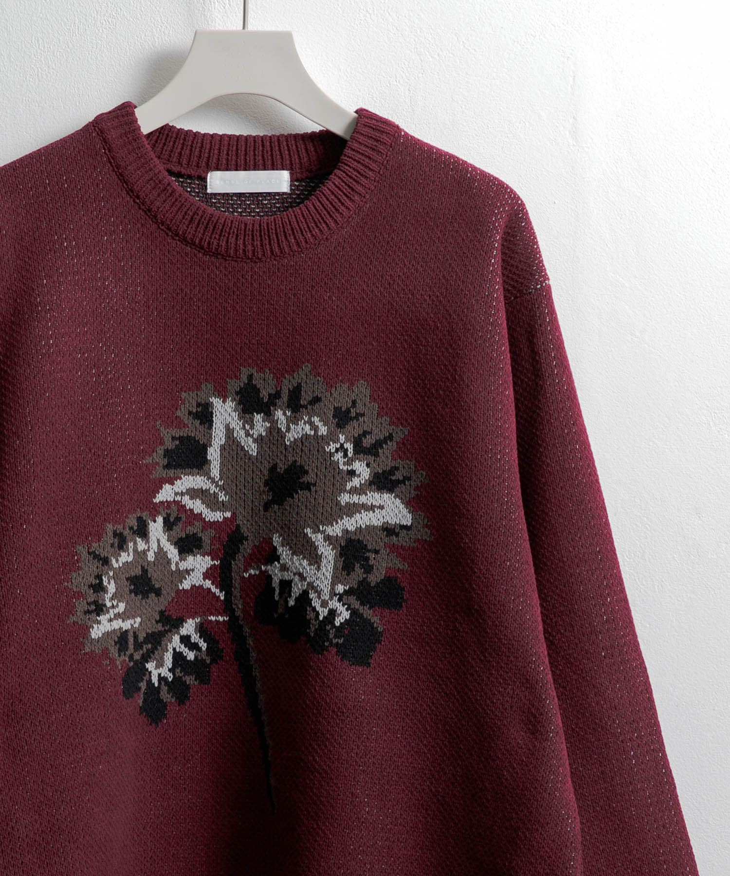 モールフラワーモチーフクルーネックセーター BORDEAUX M