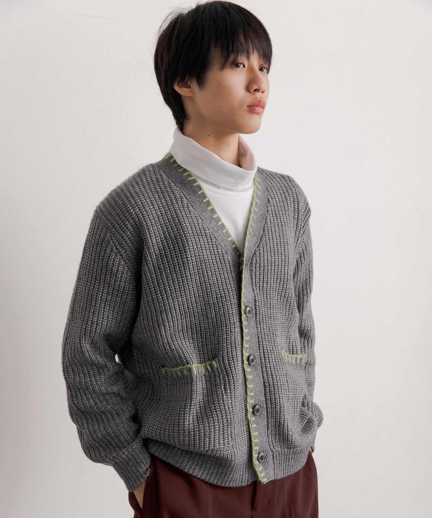 GRAY