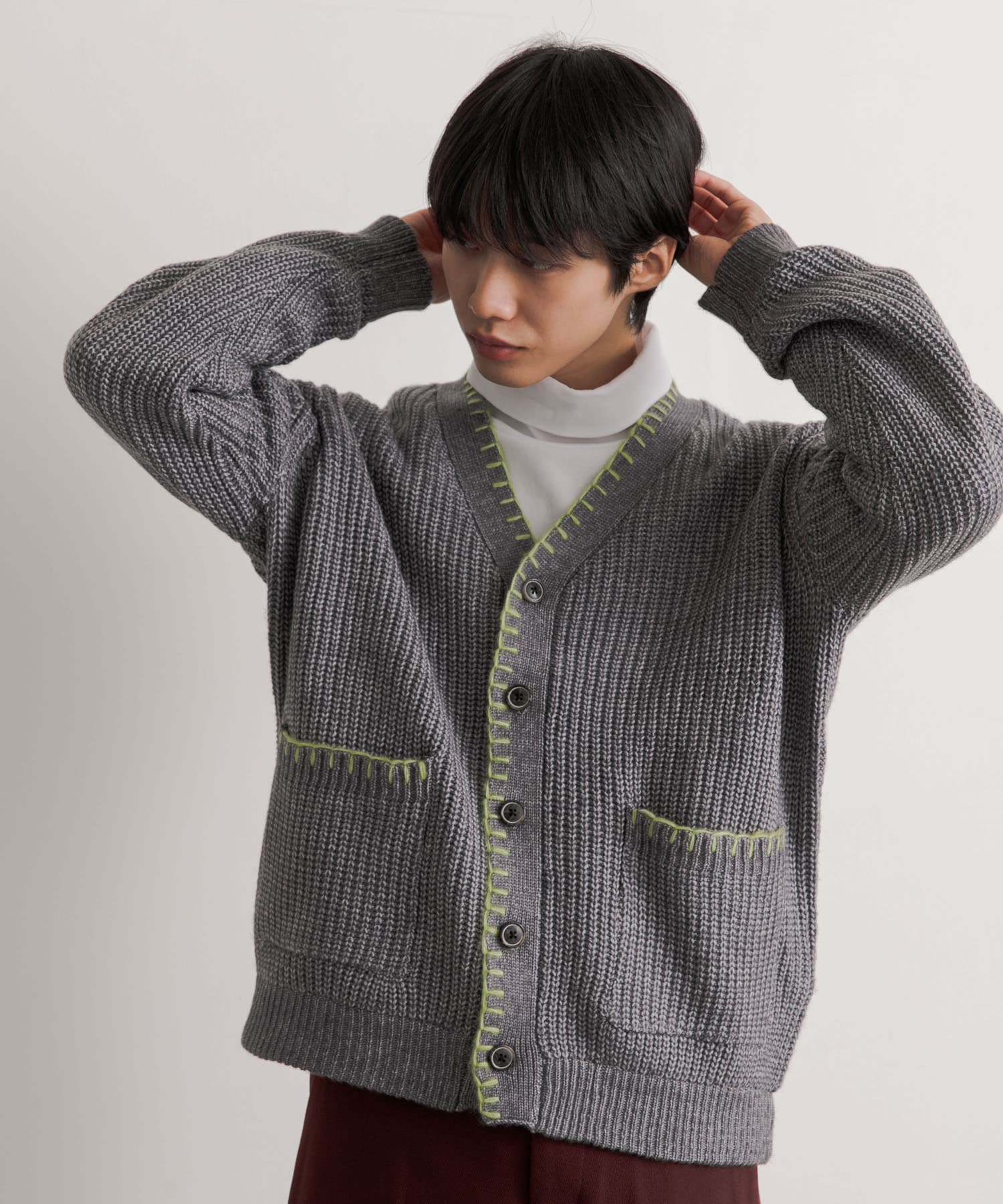 GRAY