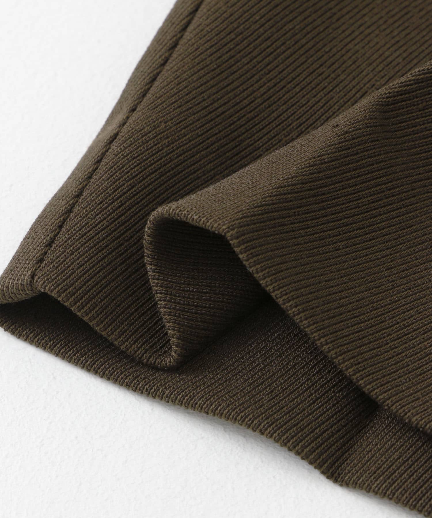ハードツイルセンタープレスストレートパンツ BROWN M