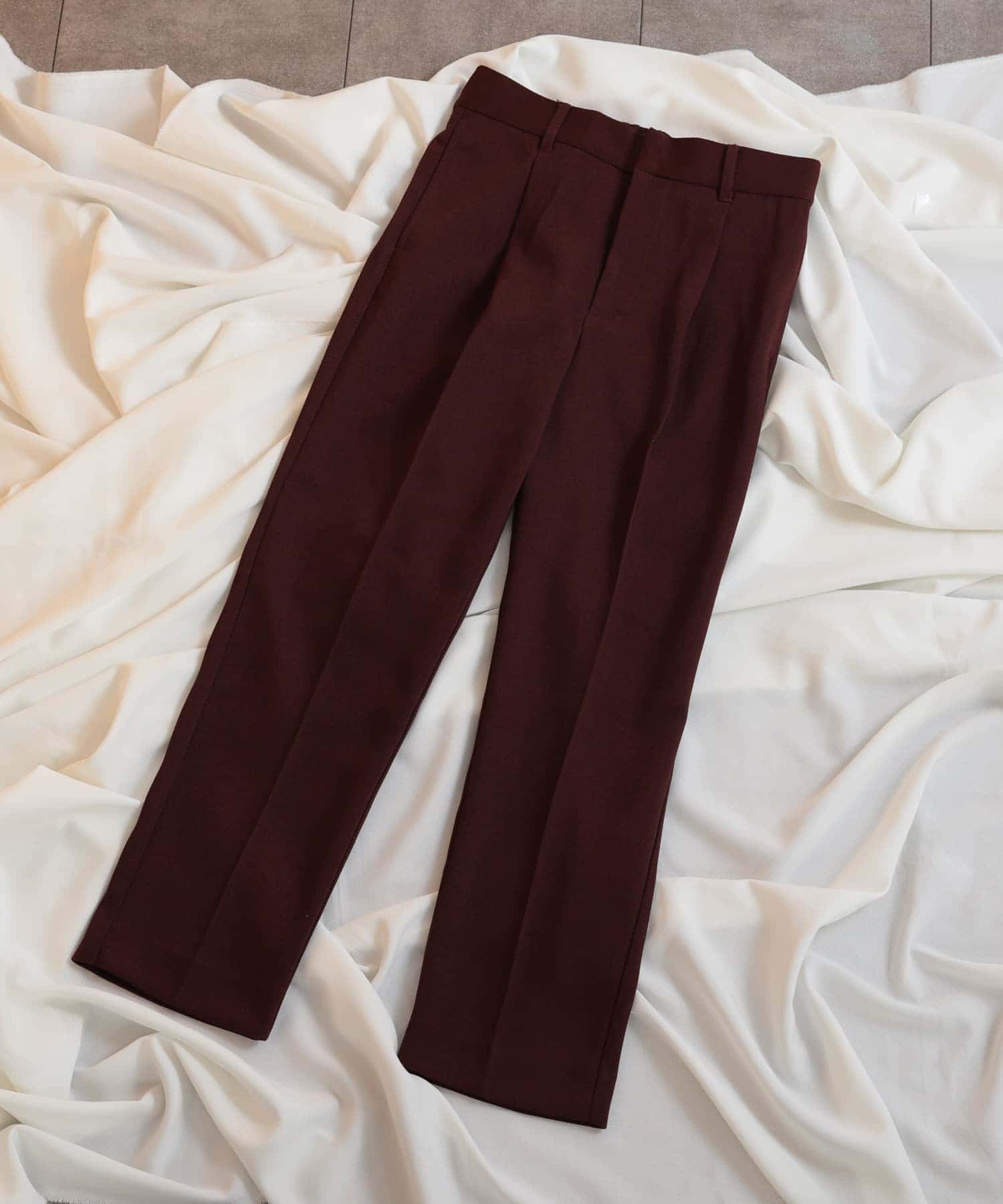 ハードツイルセンタープレスストレートパンツ BORDEAUX L