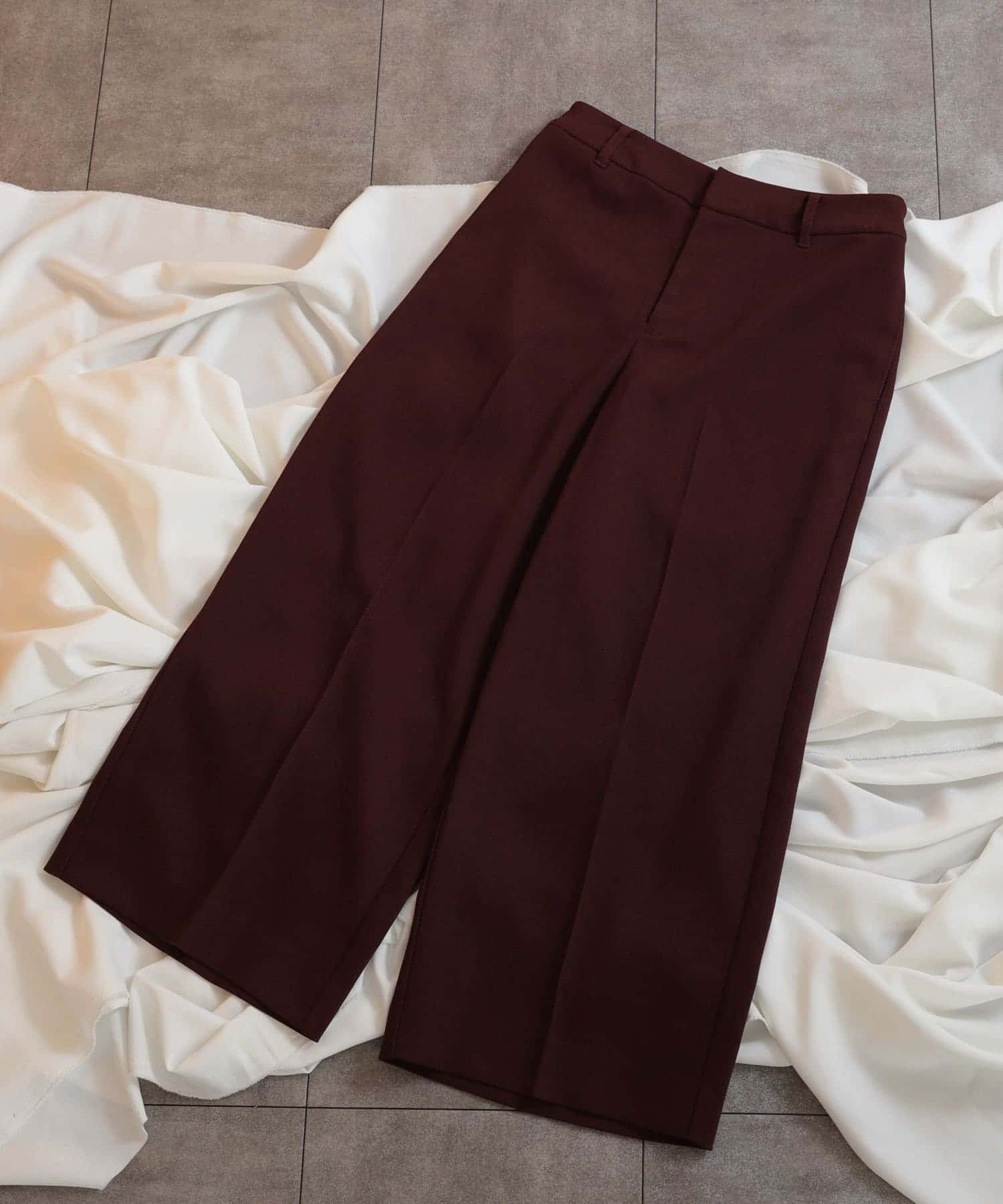 ハードツイルセンタープレスワイドパンツ BORDEAUX M