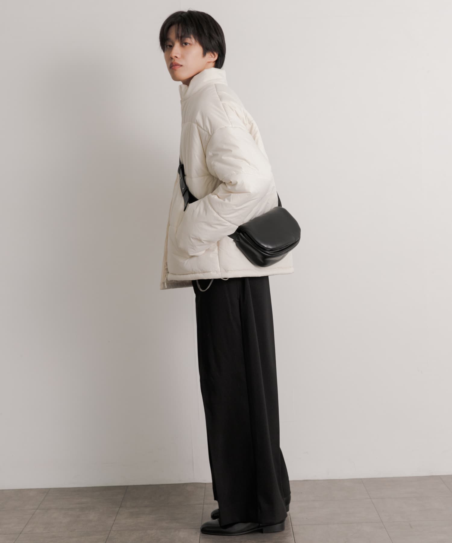 フェイクレザーパデットフラップショルダー BLACK one