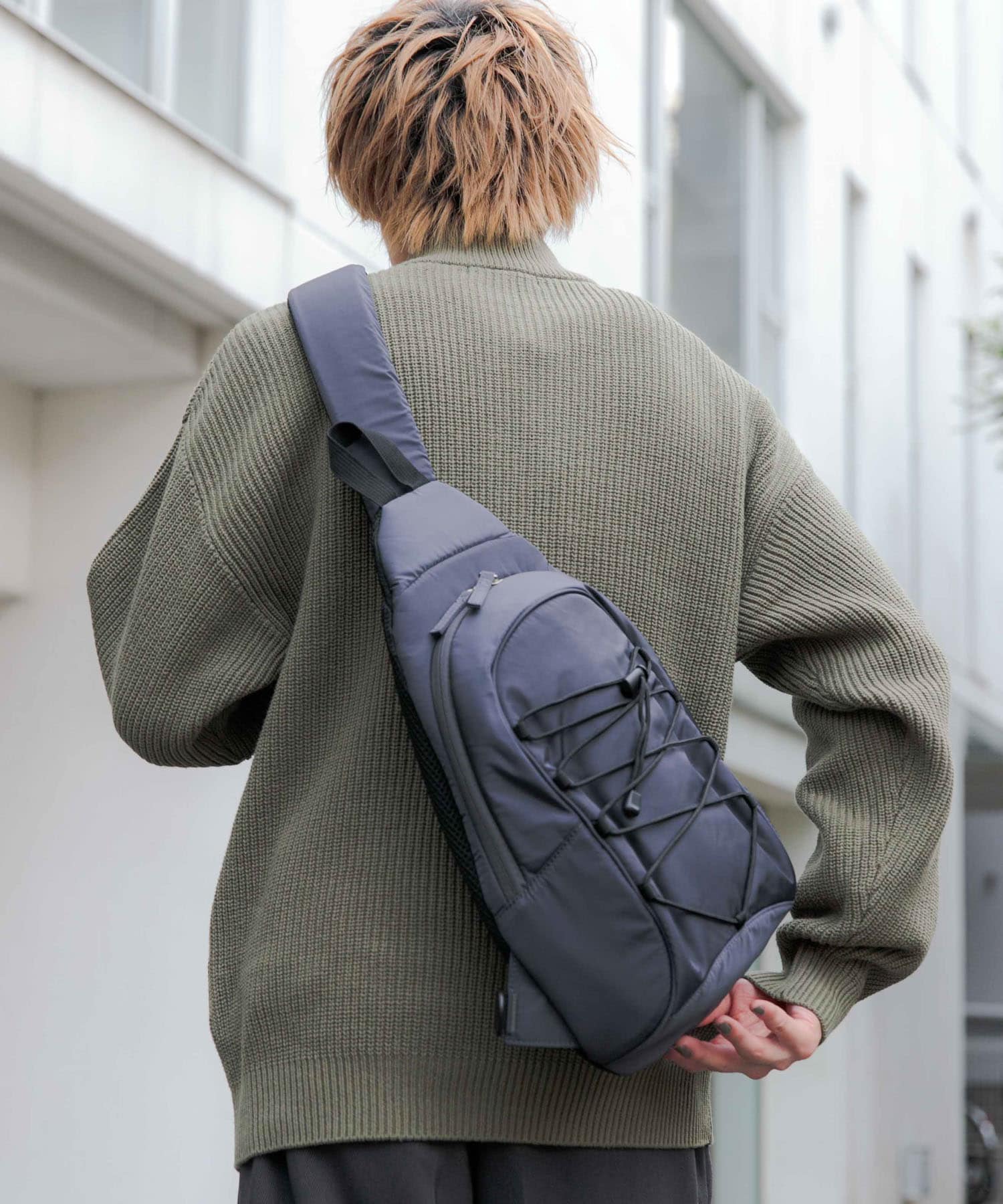 ワンショルダーボディバッグ NAVY one