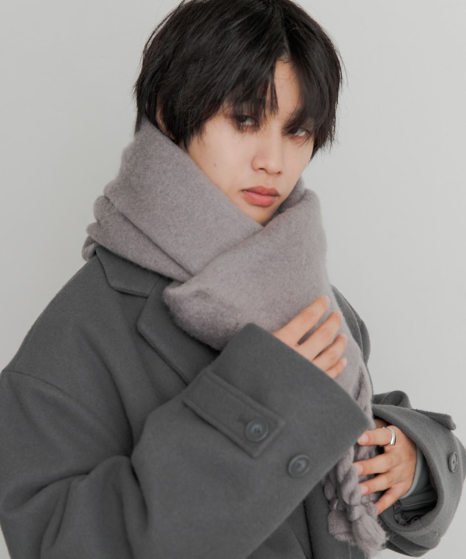 GRAY