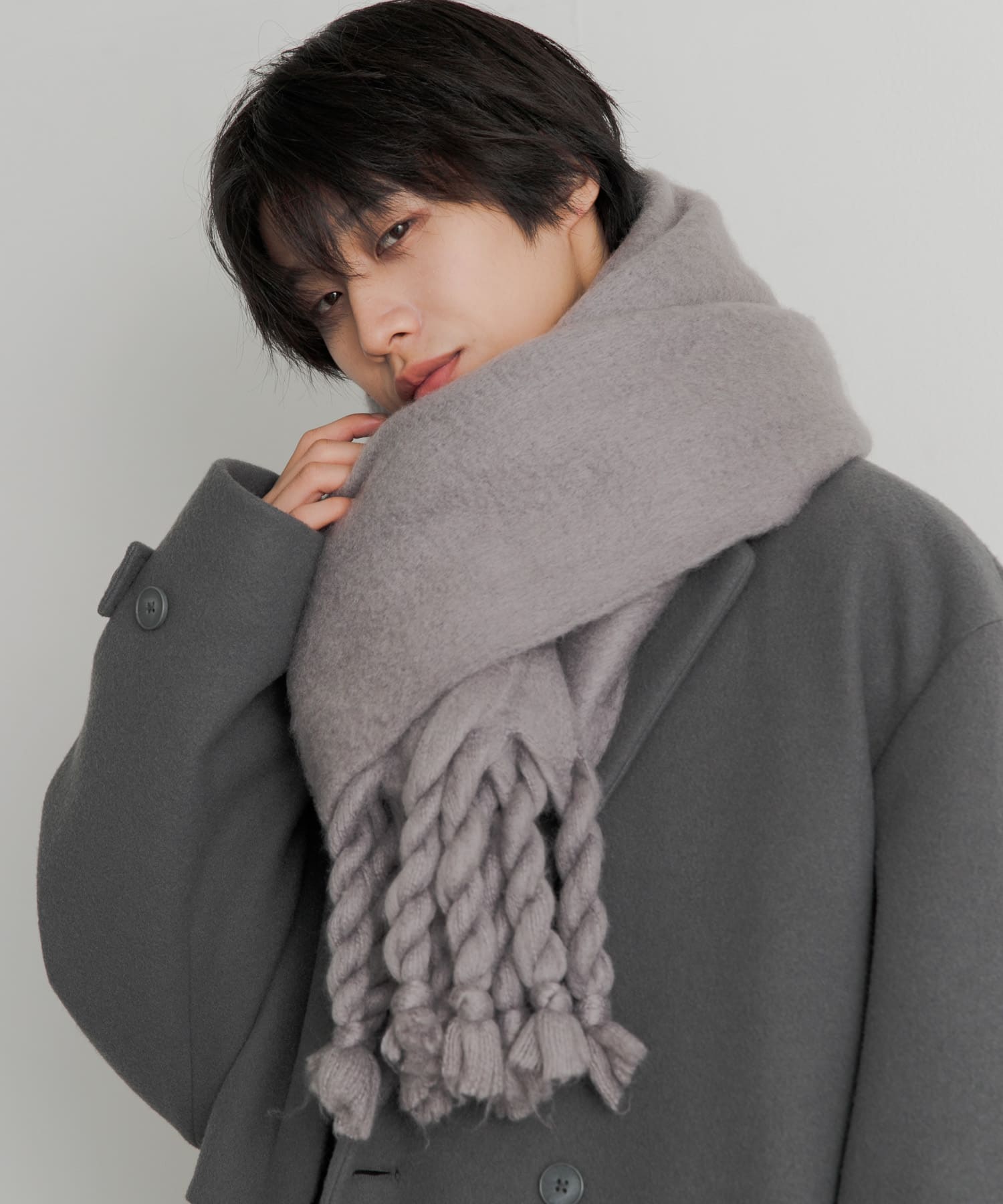 GRAY