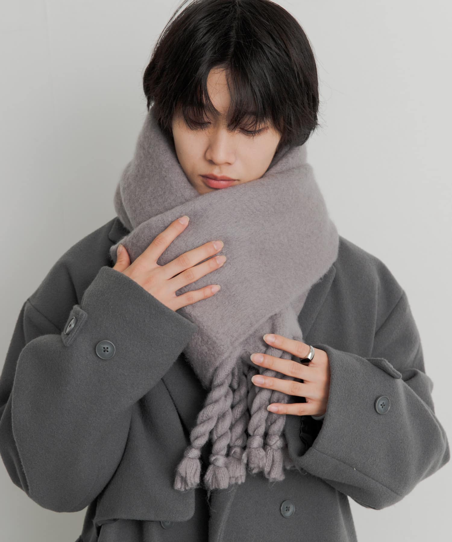 GRAY