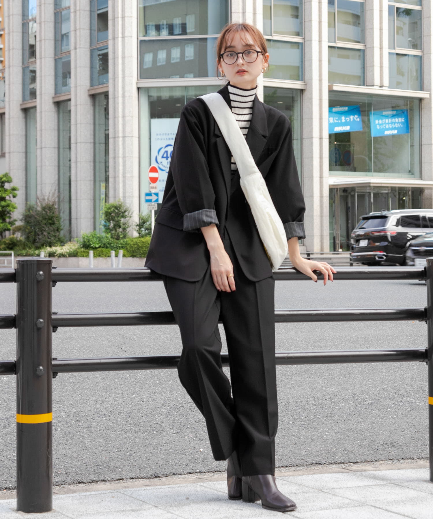 WHT×BLK