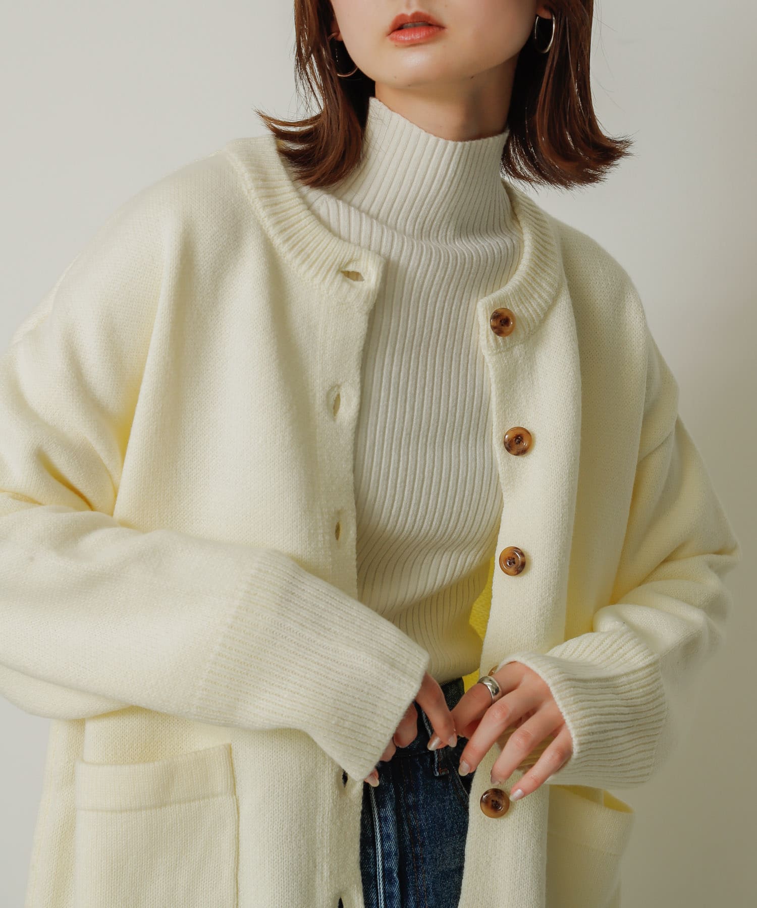 OFF WHITE