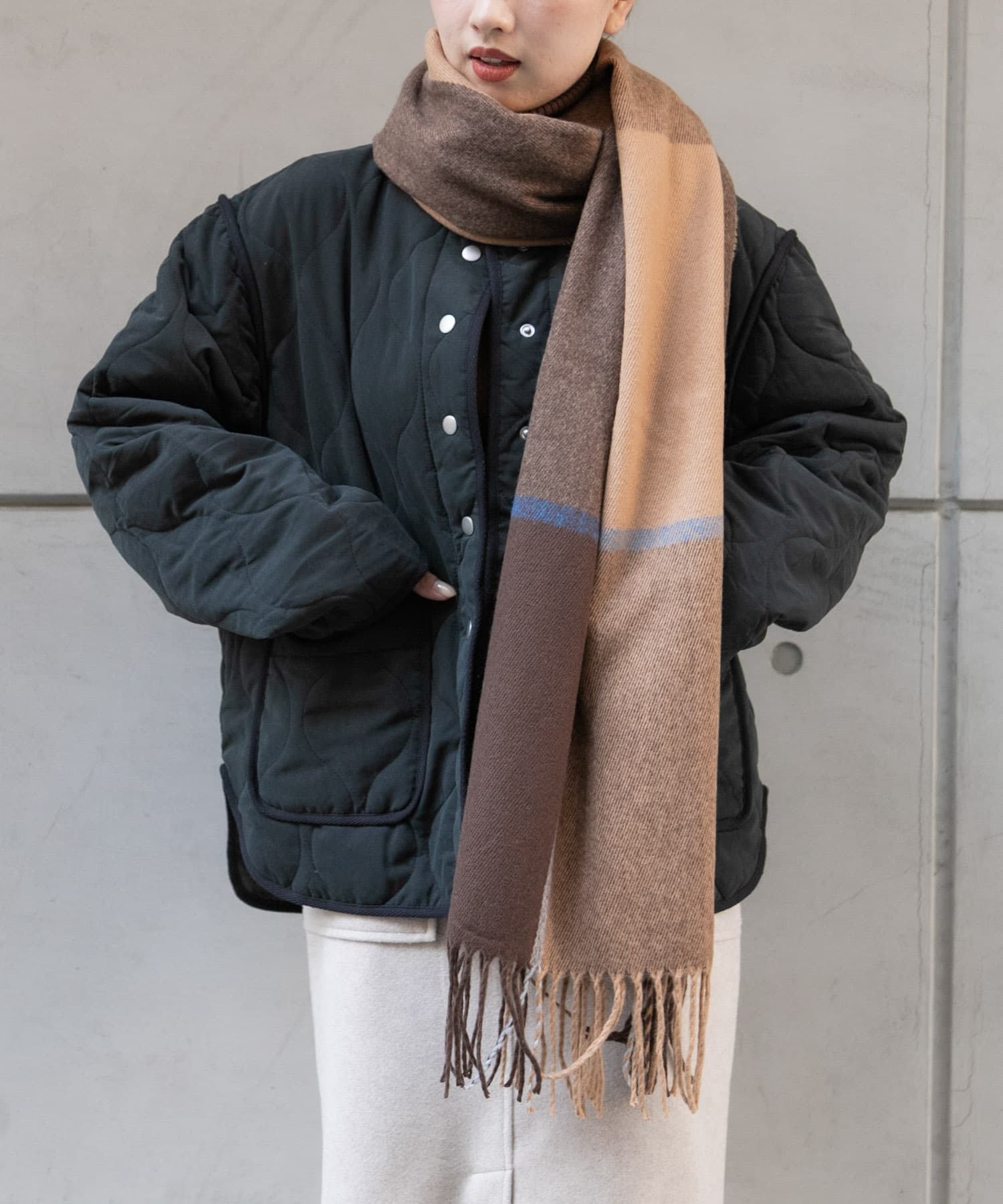 チェック大判ストール BROWN one