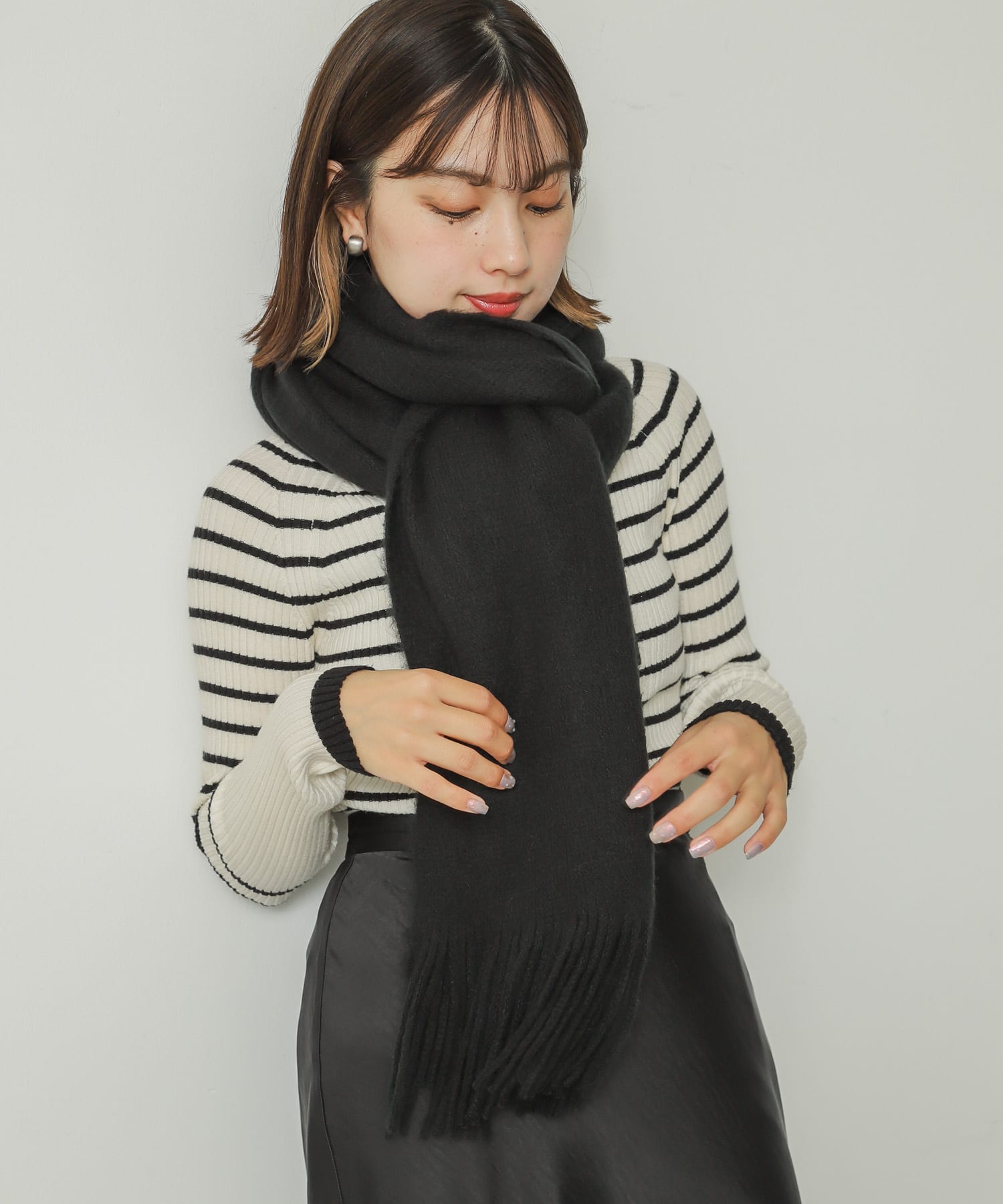 『ユニセックス』ニットフリンジストール BLACK one