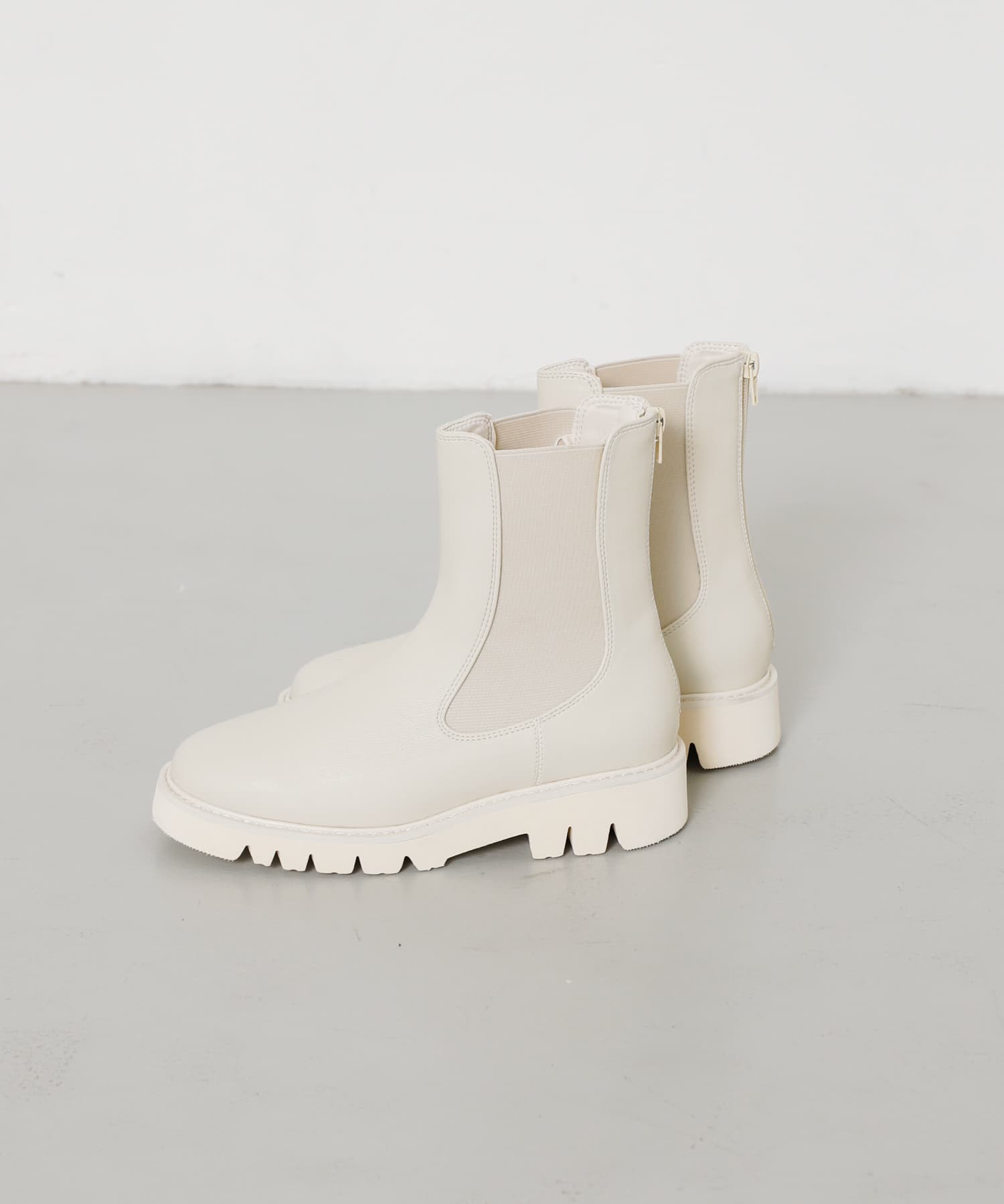 『軽量ソール採用』トラックソールサイドゴアブーツ IVORY S