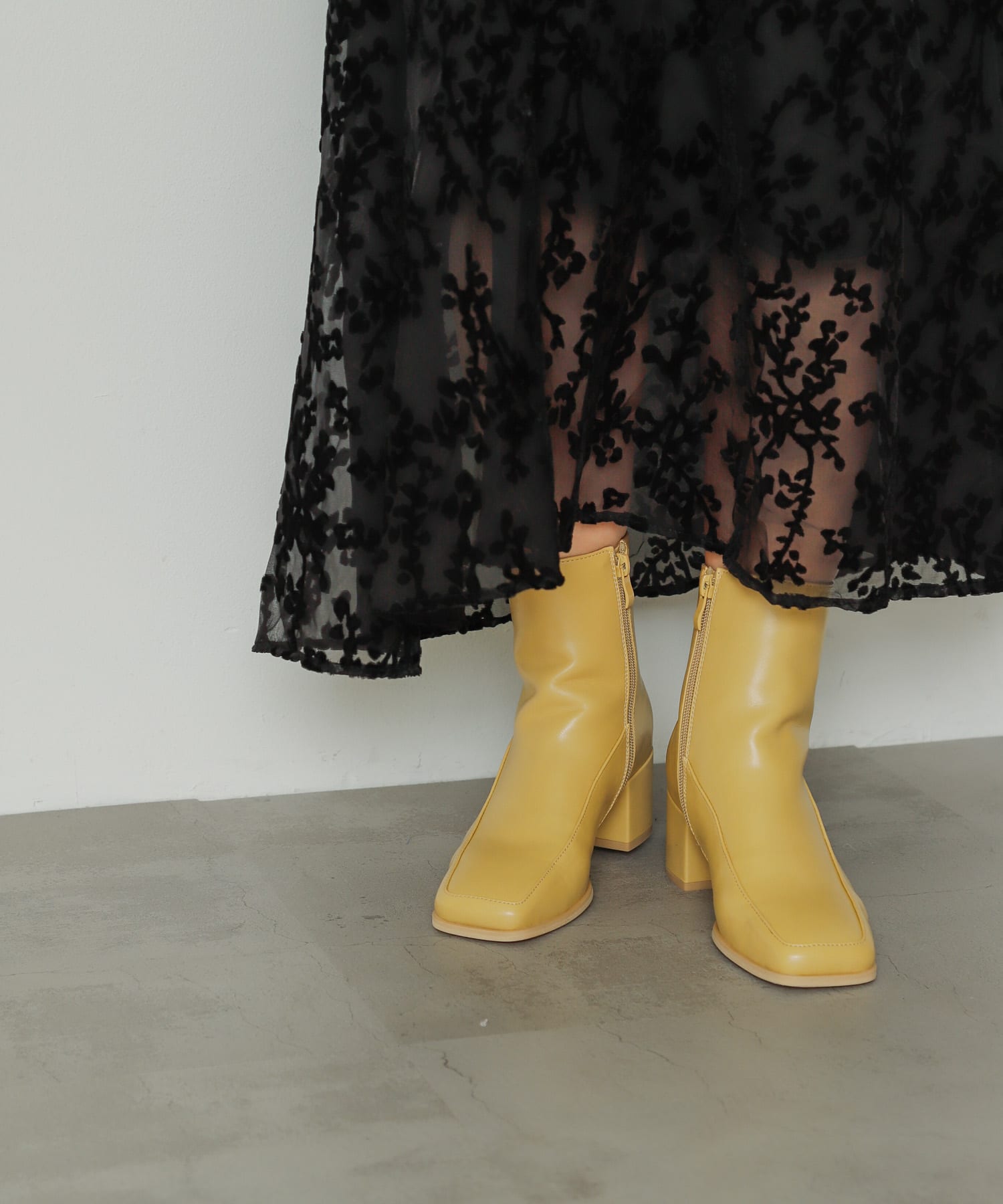 ワイドスクエアショートブーツ BEIGE S