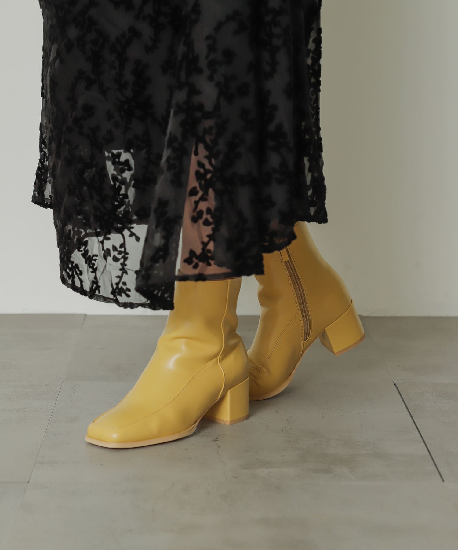 ワイドスクエアショートブーツ BEIGE S