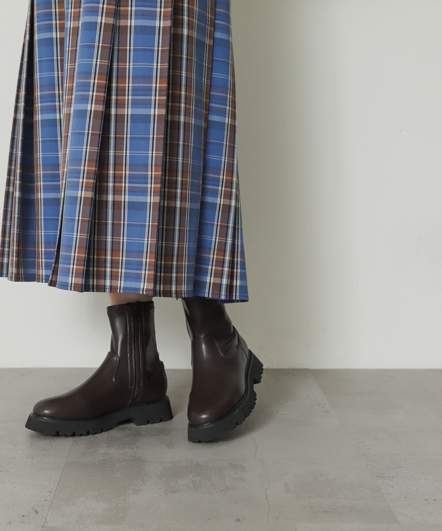 『軽量ソール採用』トラックソールブーツ BROWN M