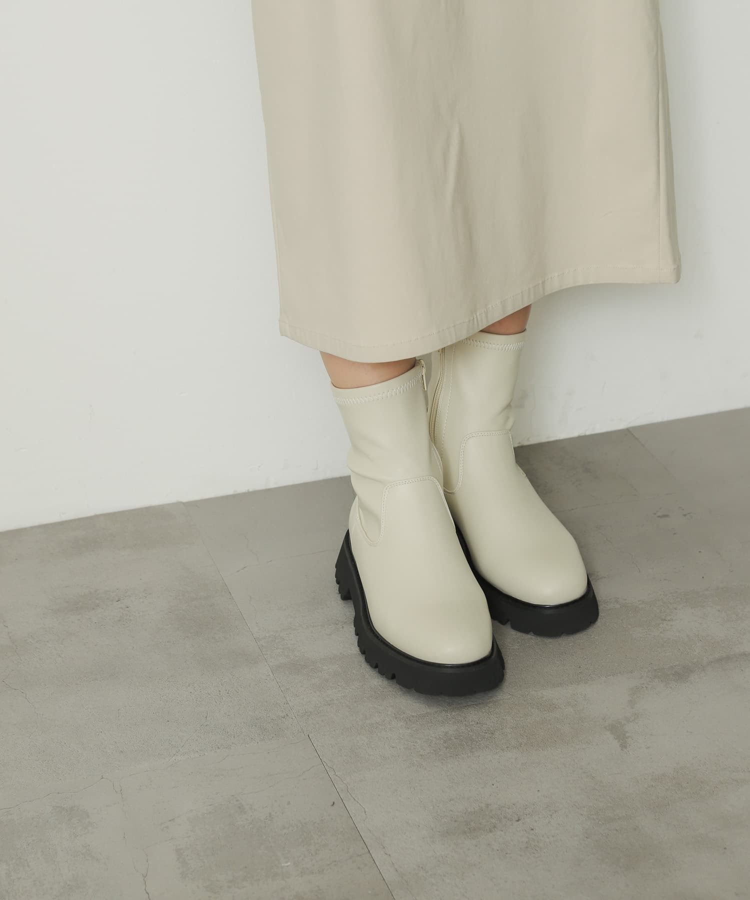 『軽量ソール採用』トラックソールブーツ IVORY S