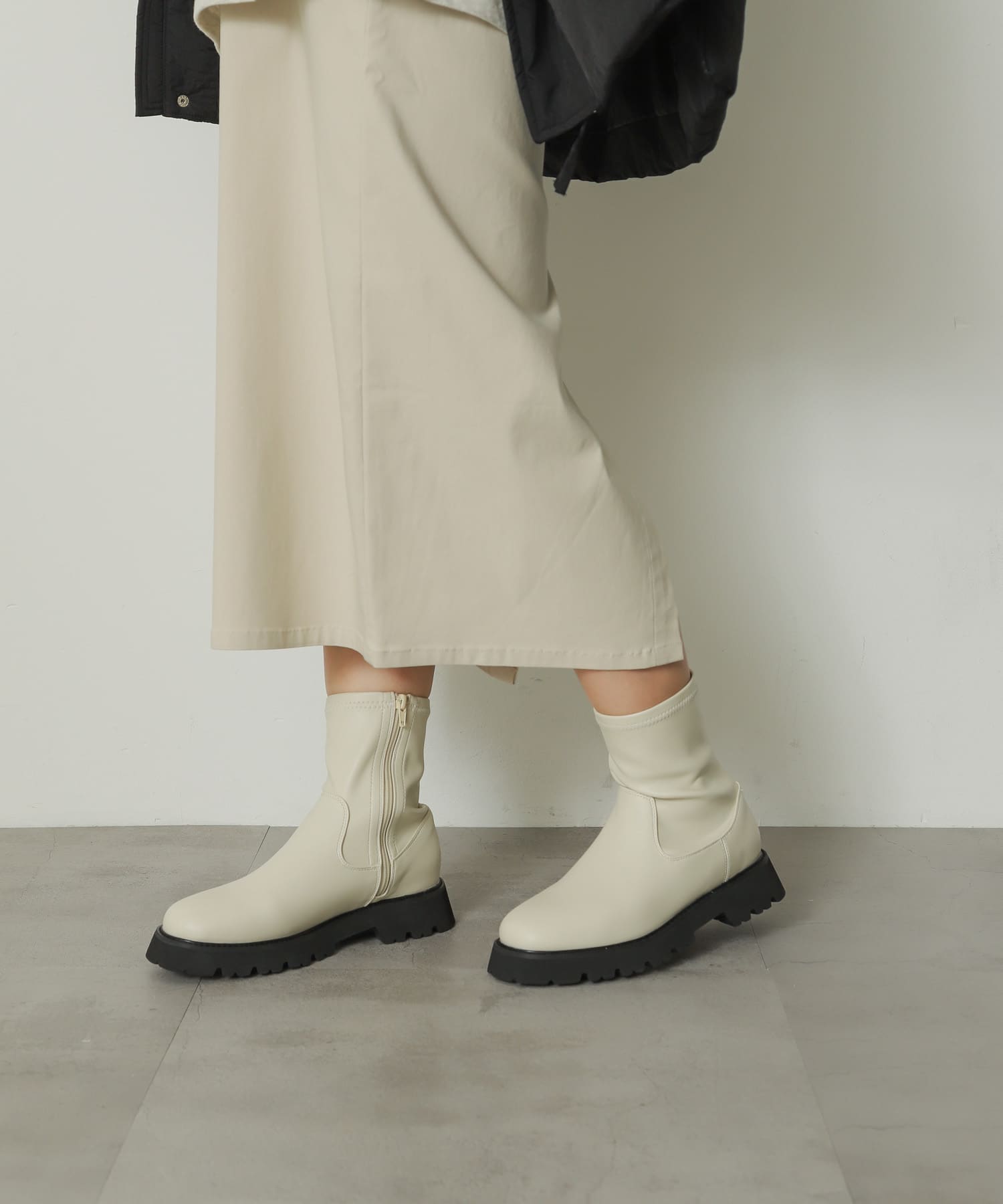 『軽量ソール採用』トラックソールブーツ IVORY S