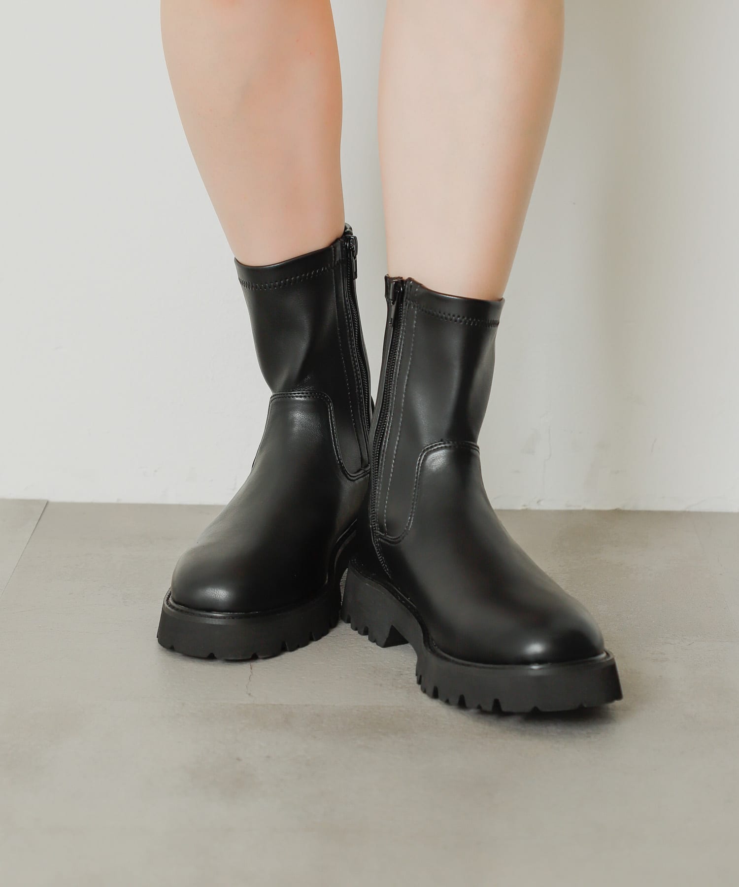 『軽量ソール採用』トラックソールブーツ BLACK M