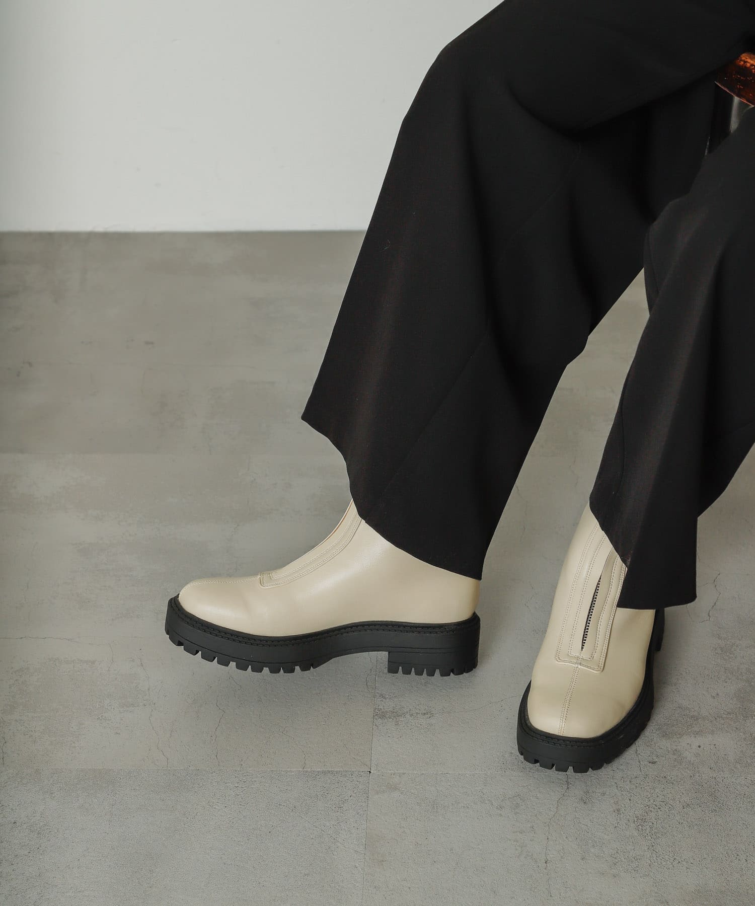 センタージップブーツ IVORY L