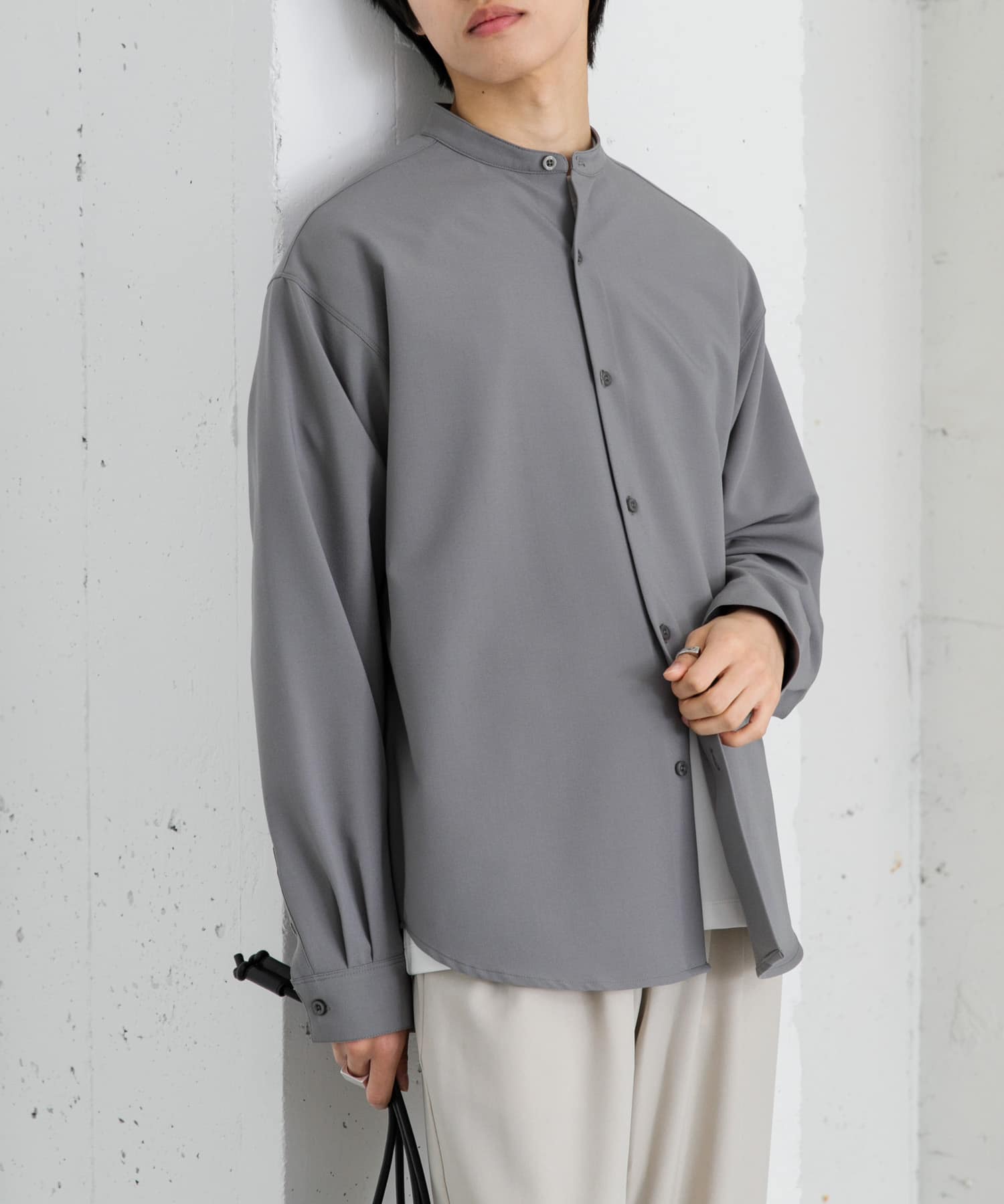 GRAY