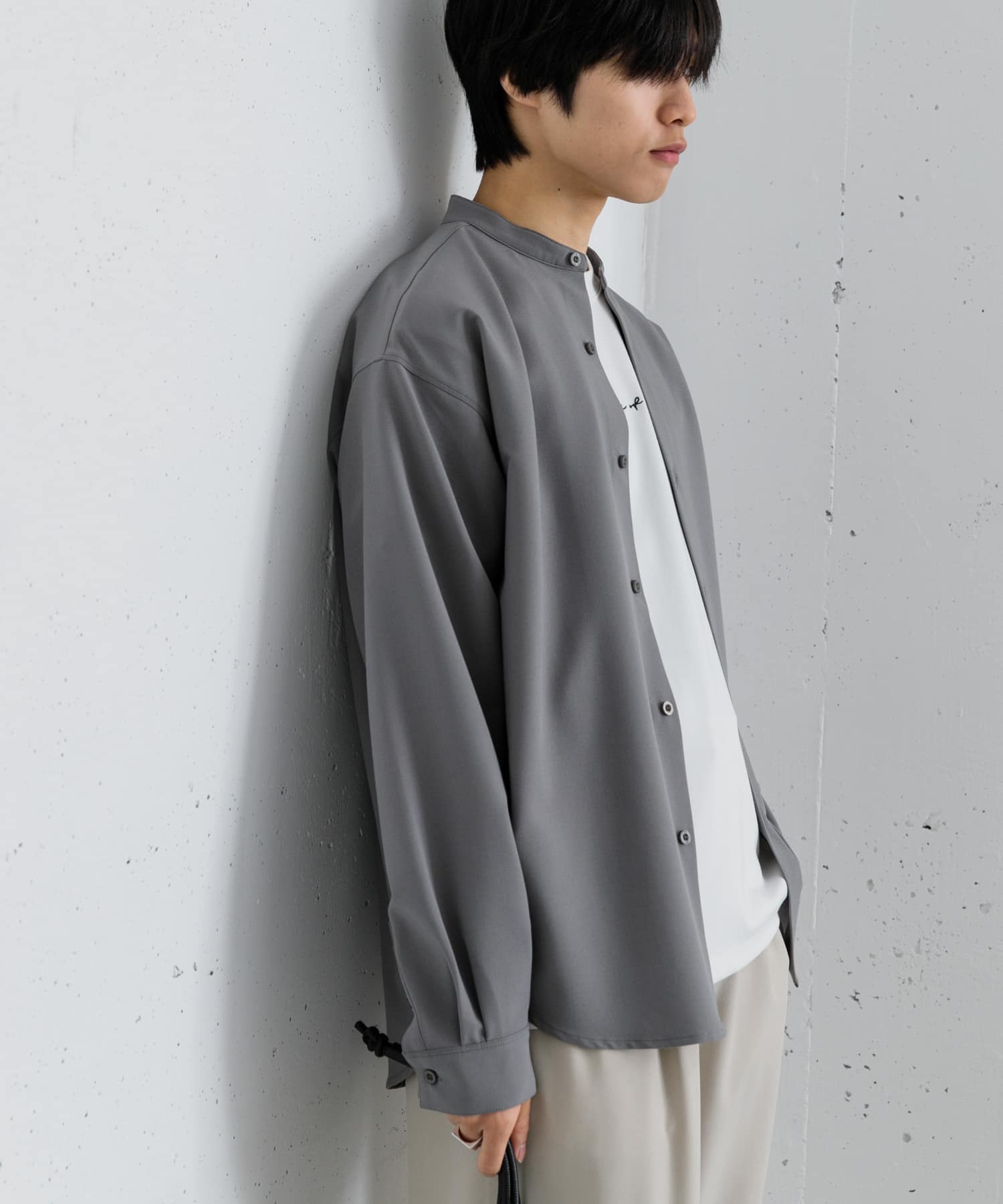 GRAY