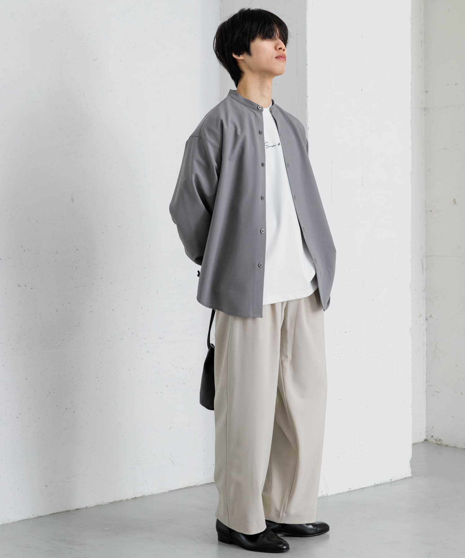GRAY