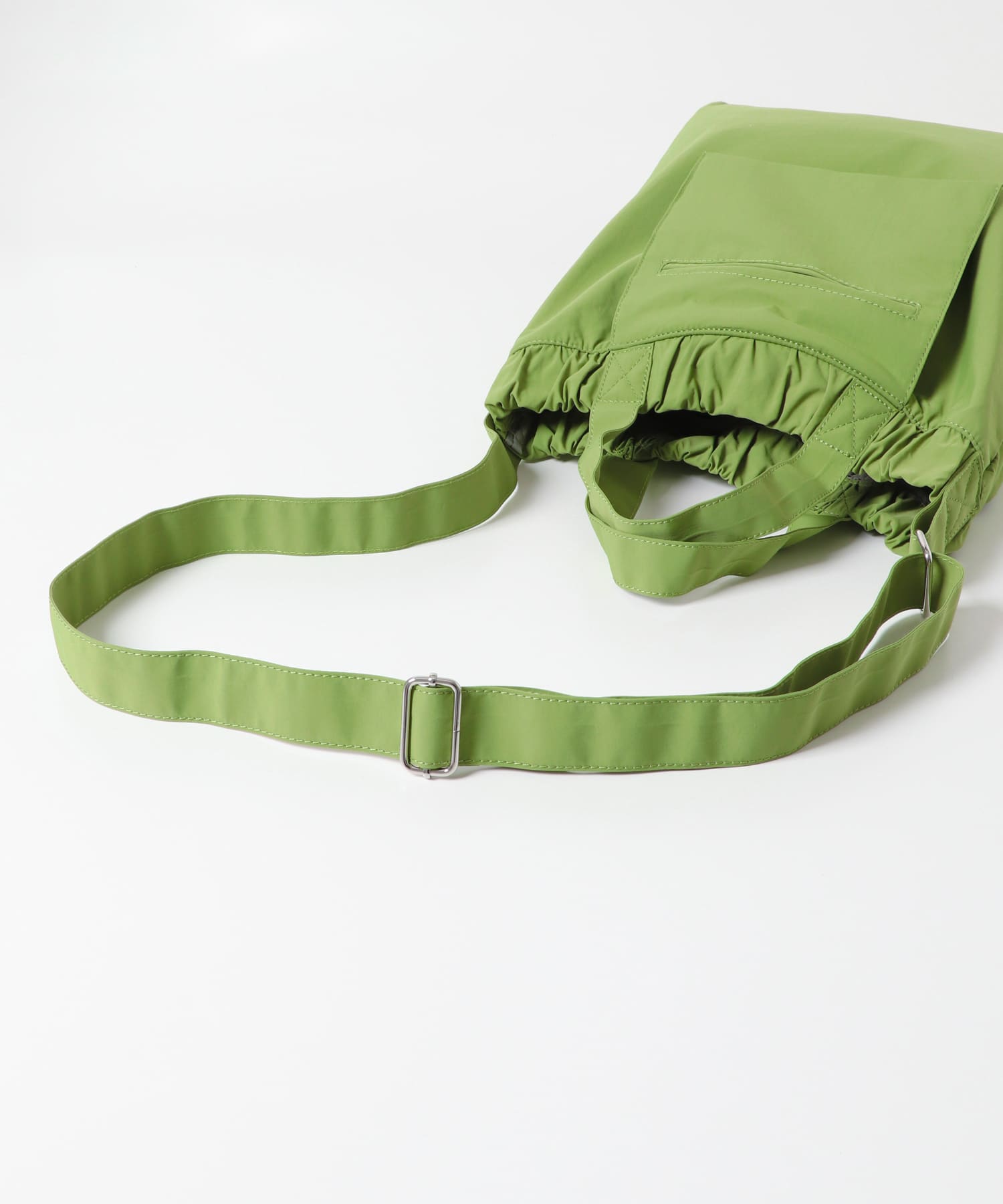 ナイロンショルダーバッグ GREEN one