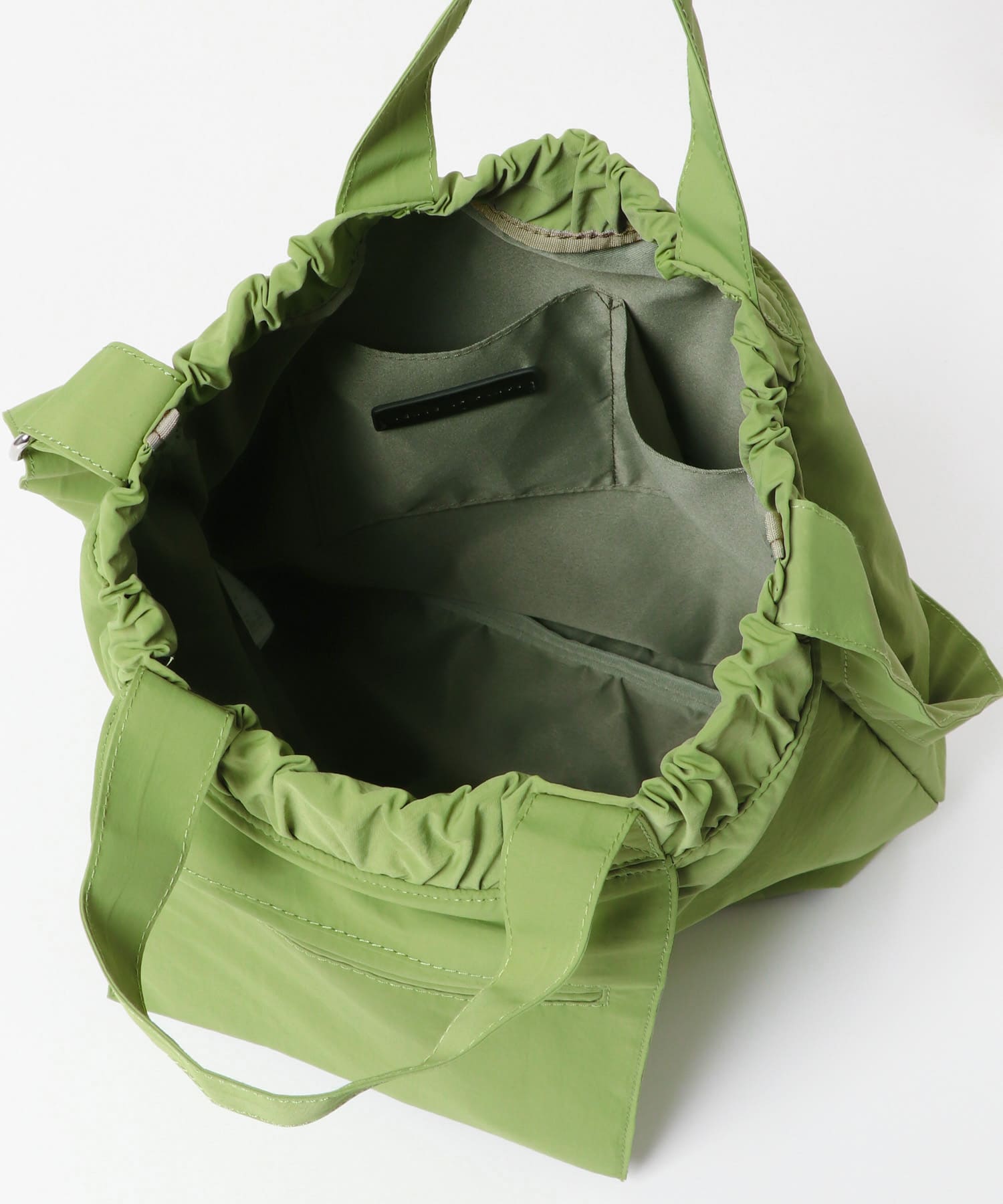 ナイロンショルダーバッグ GREEN one