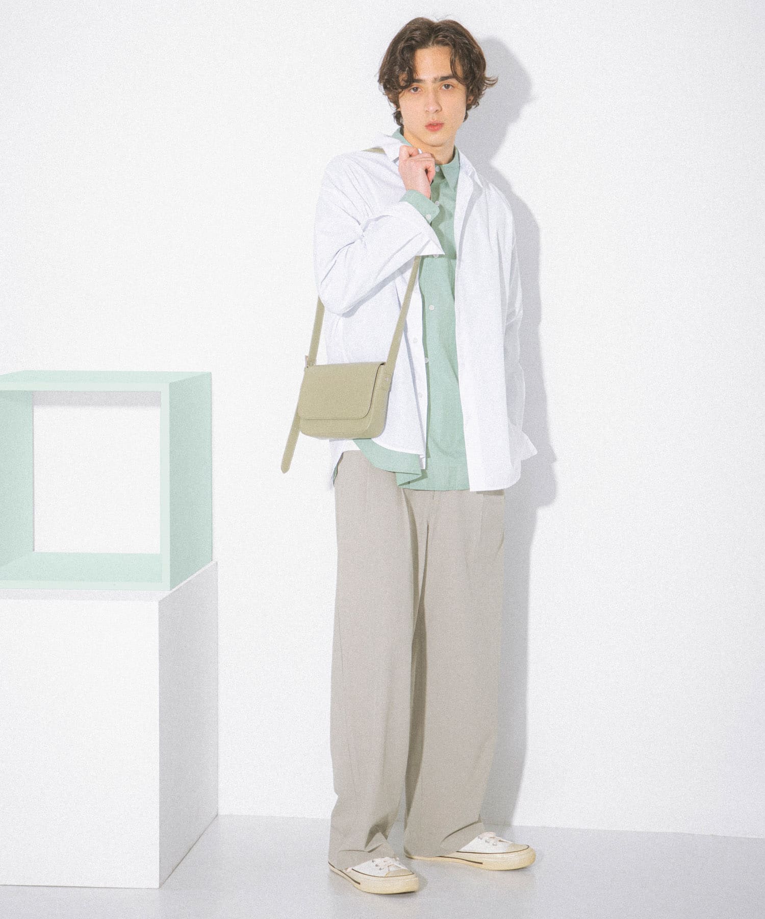 フェイクレザースクエアフラップショルダー MINT one