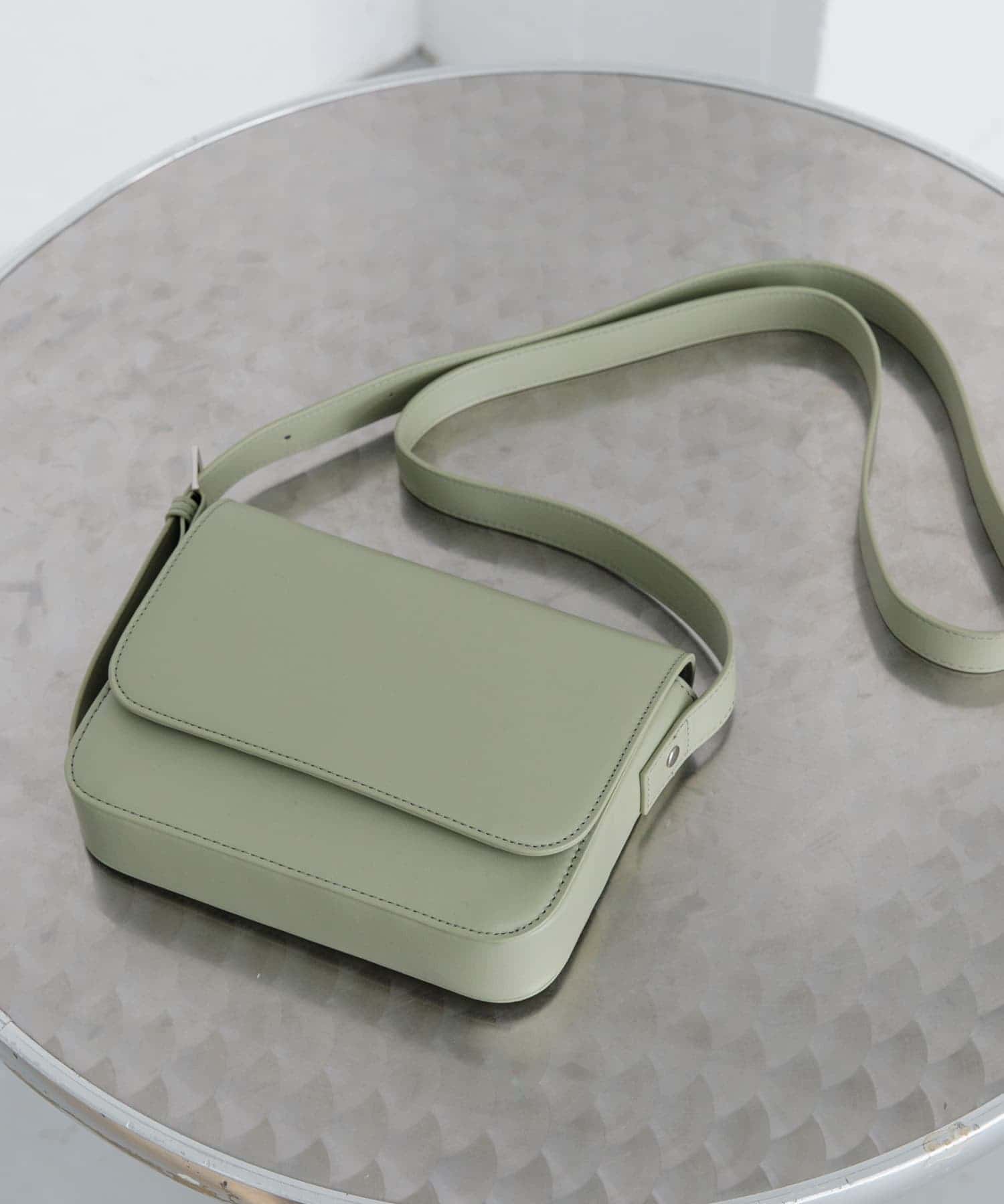 フェイクレザースクエアフラップショルダー MINT one