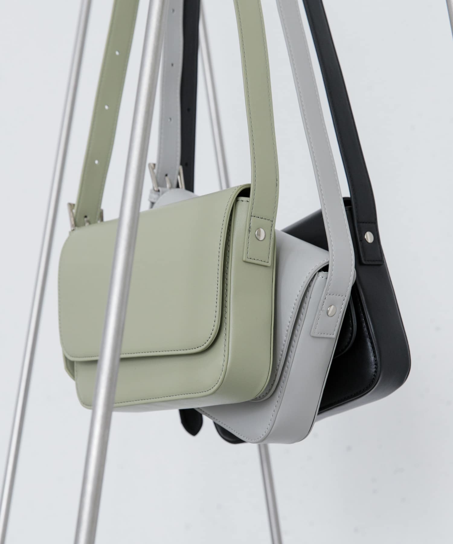 フェイクレザースクエアフラップショルダー MINT one