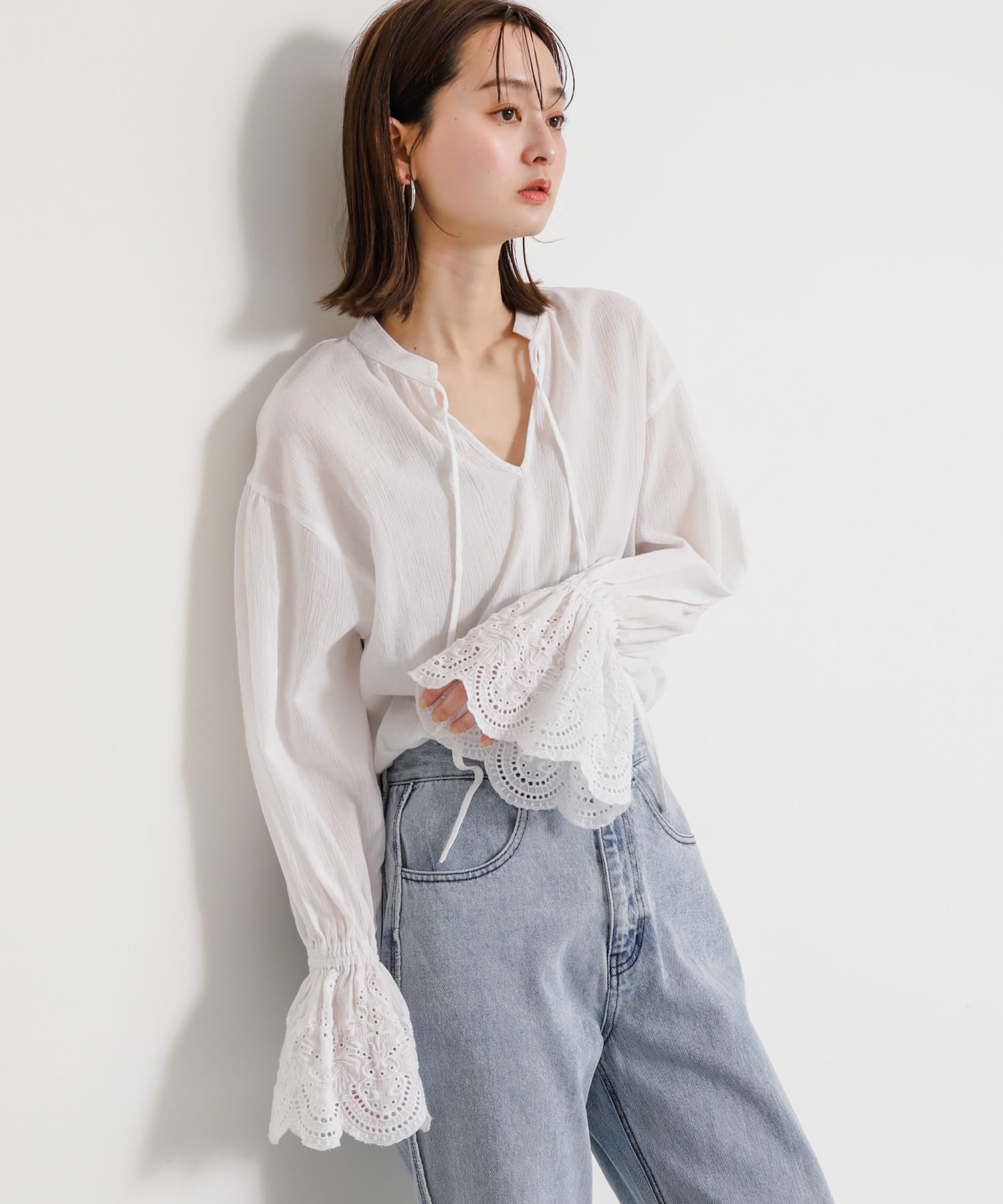 OFF WHITE