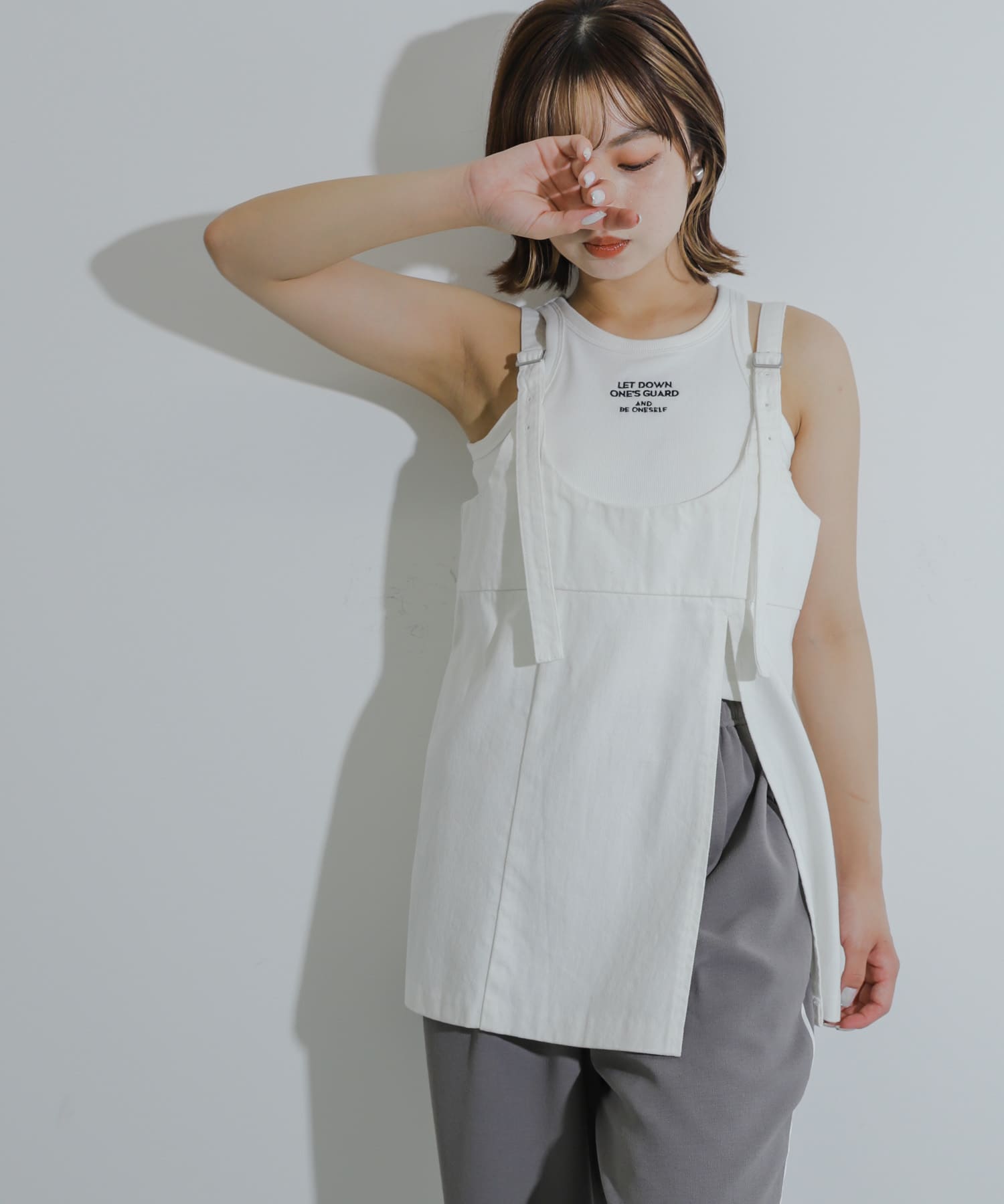 OFF WHITE