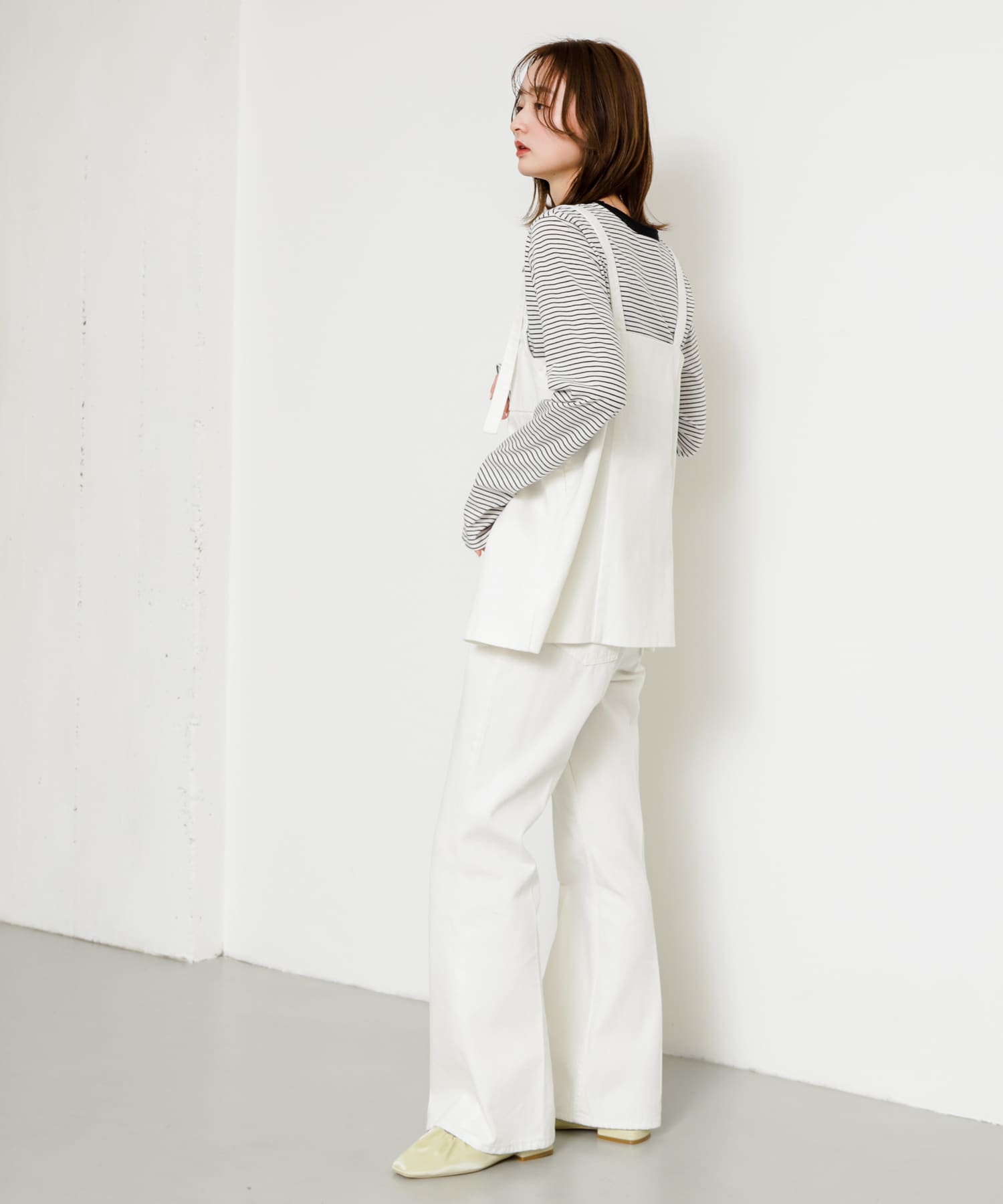 OFF WHITE