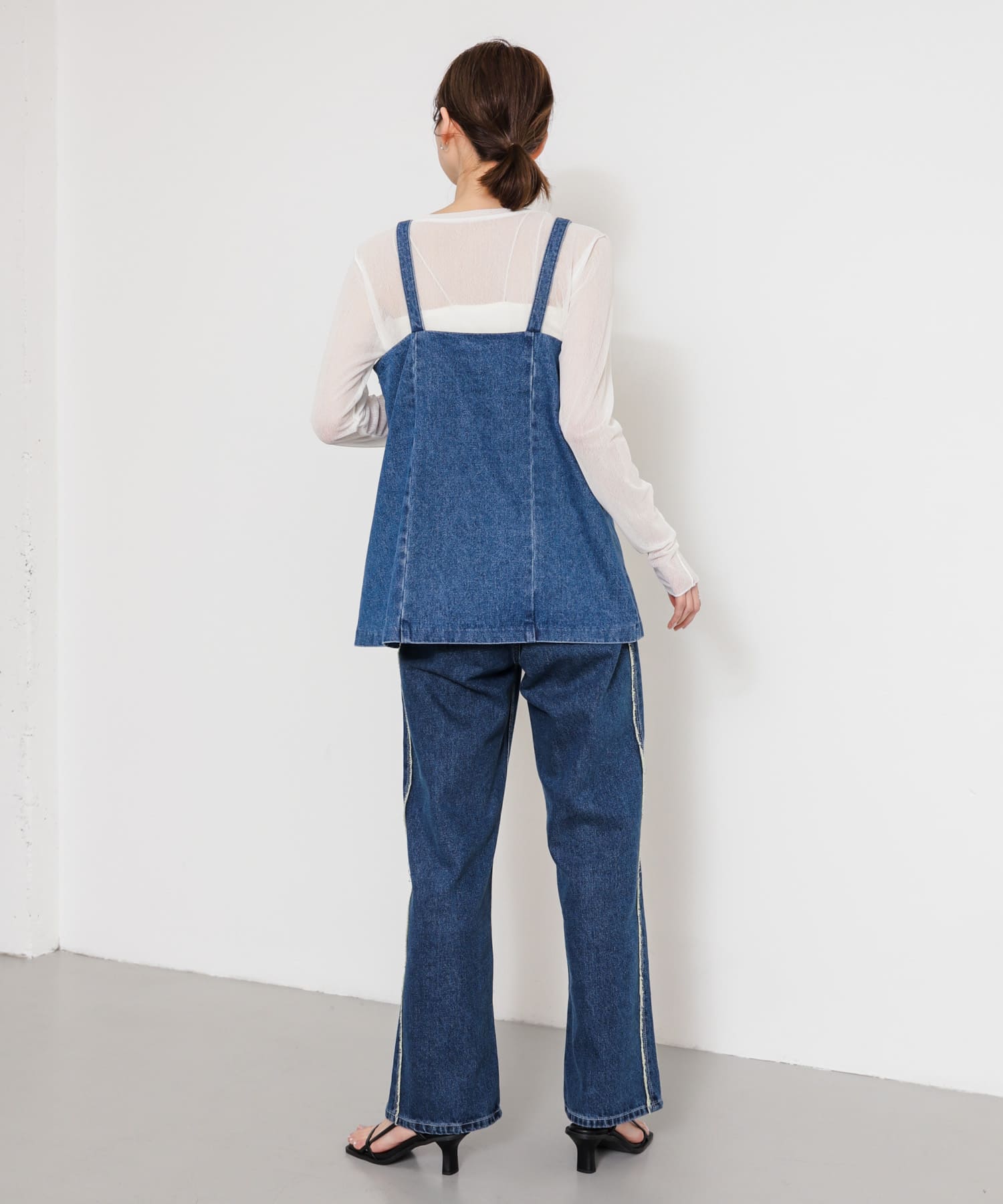 身長：169cm サイズ：one