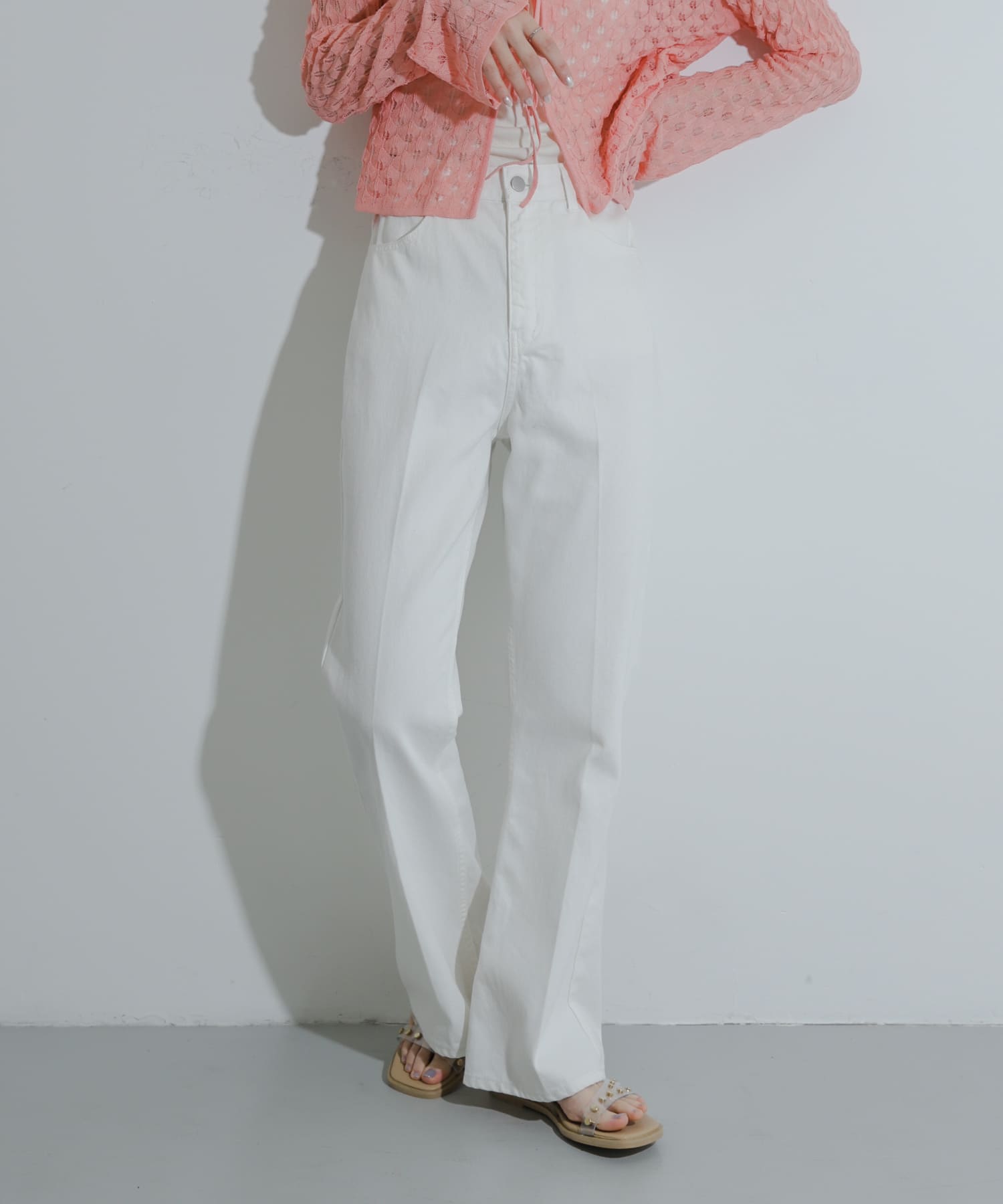OFF WHITE